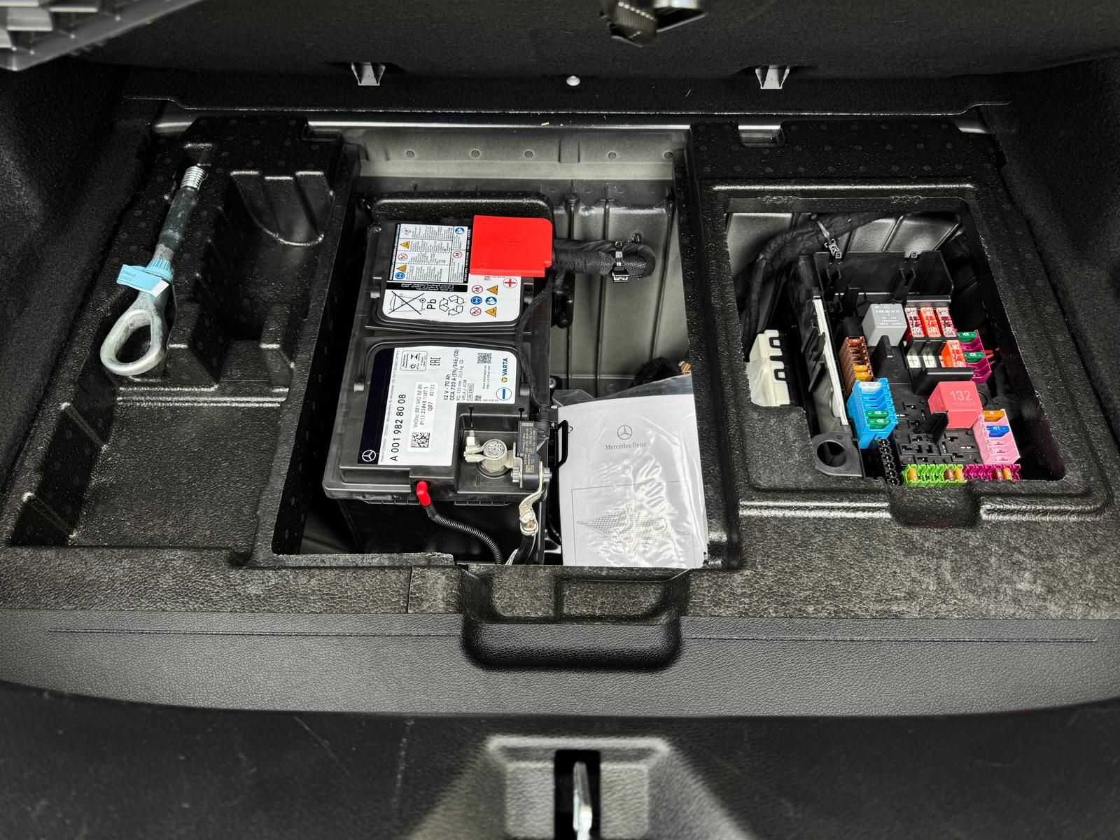 Fahrzeugabbildung Mercedes-Benz E200 Cabrio AMG-Line +ACC+CAM+CARPLAY+DAB+
