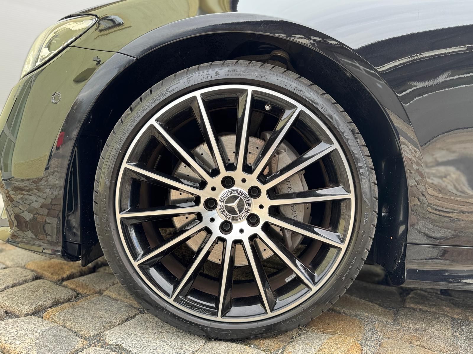 Fahrzeugabbildung Mercedes-Benz E200 Cabrio AMG-Line +ACC+CAM+CARPLAY+DAB+