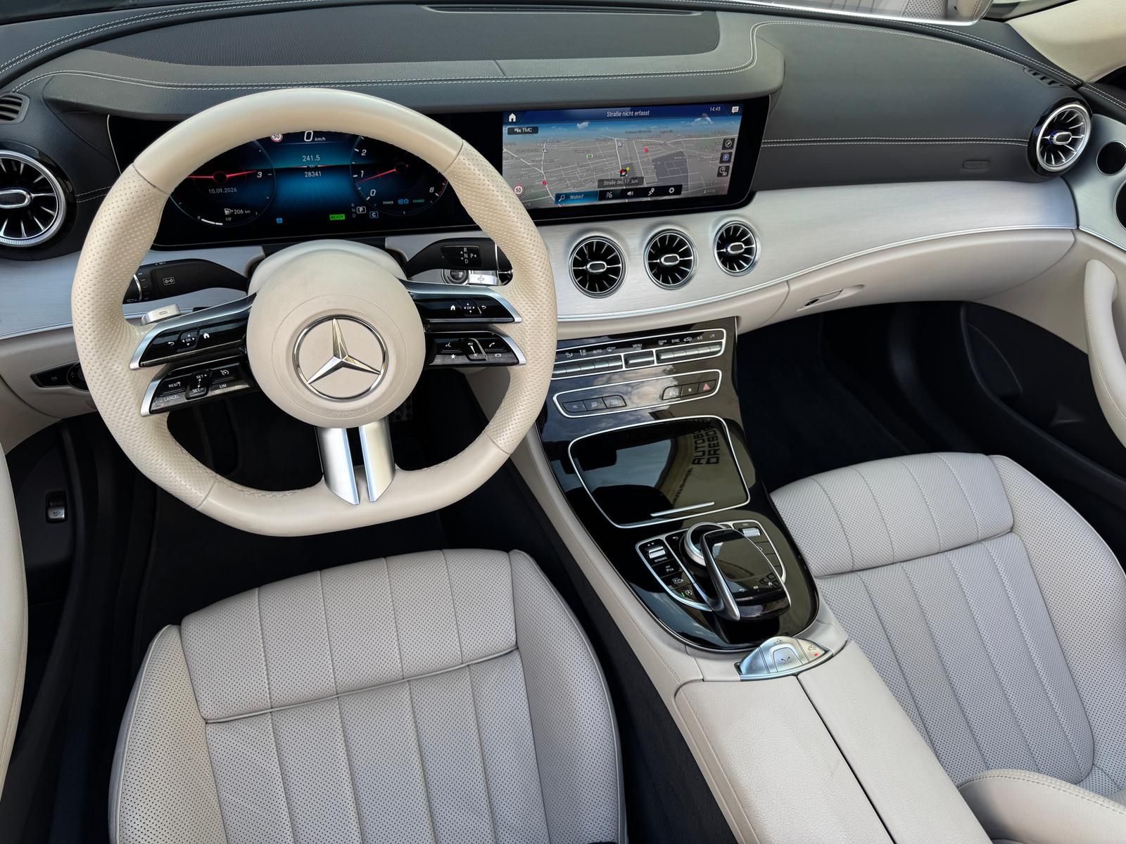 Fahrzeugabbildung Mercedes-Benz E200 Cabrio AMG-Line +ACC+CAM+CARPLAY+DAB+