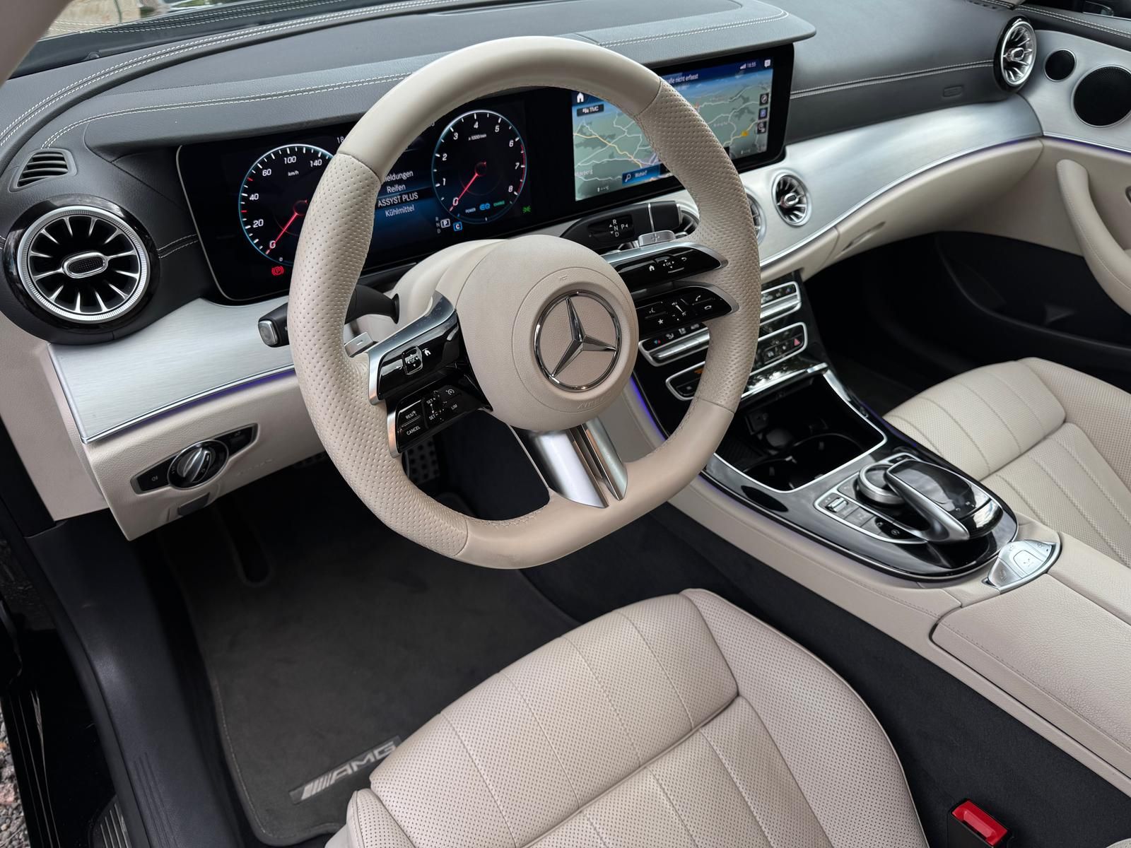 Fahrzeugabbildung Mercedes-Benz E200 Cabrio AMG-Line +ACC+CAM+CARPLAY+DAB+