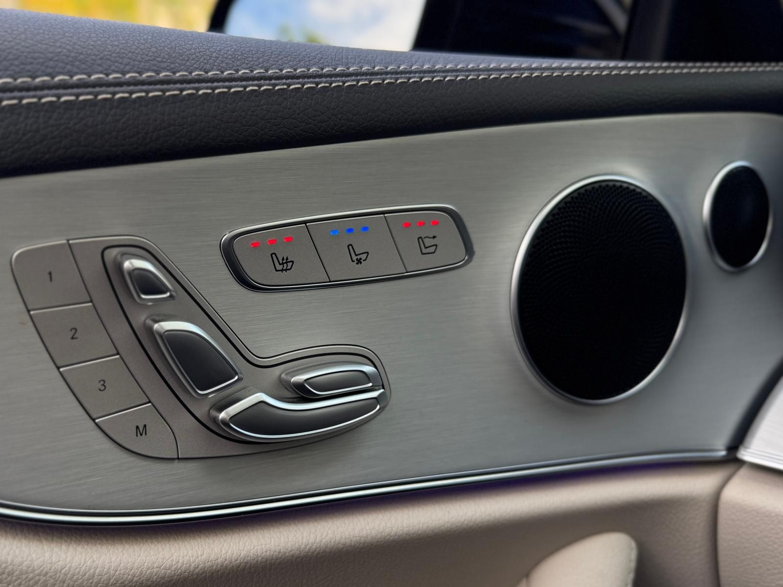 Fahrzeugabbildung Mercedes-Benz E200 Cabrio AMG-Line +ACC+CAM+CARPLAY+DAB+