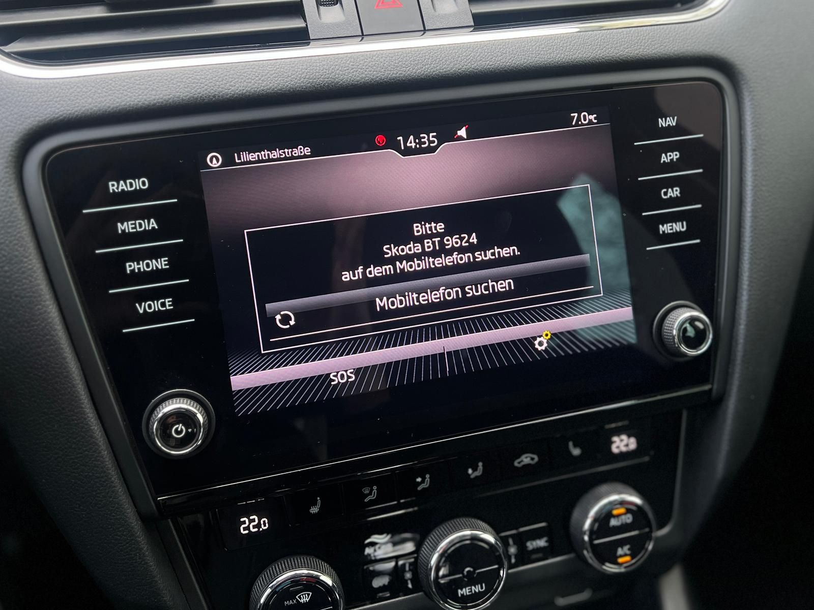 Fahrzeugabbildung SKODA Octavia 2.0 TSI Soleil +AHK+CARPLAY+DAB+PDC+SHZ+