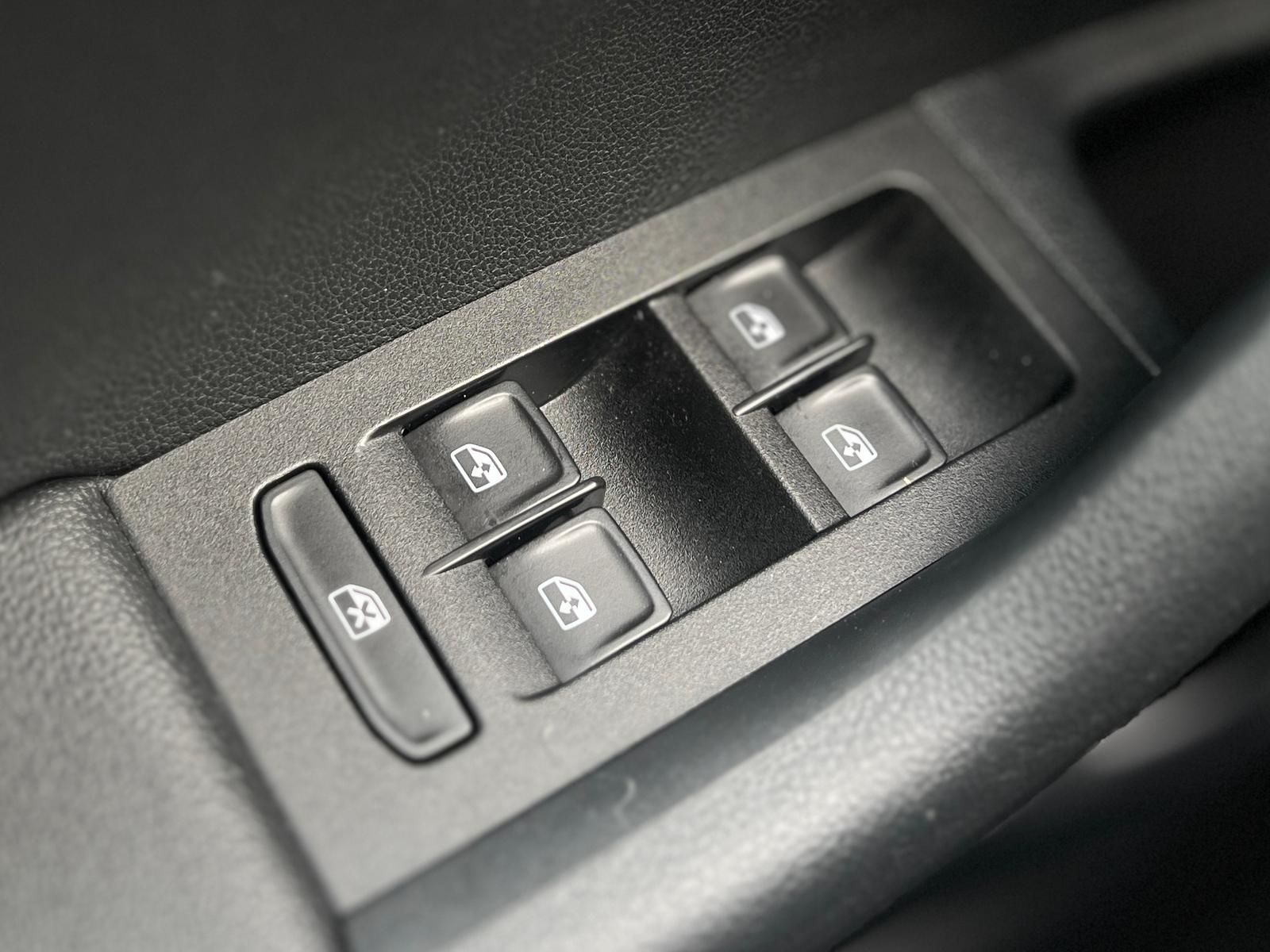 Fahrzeugabbildung SKODA Octavia 2.0 TSI Soleil +AHK+CARPLAY+DAB+PDC+SHZ+