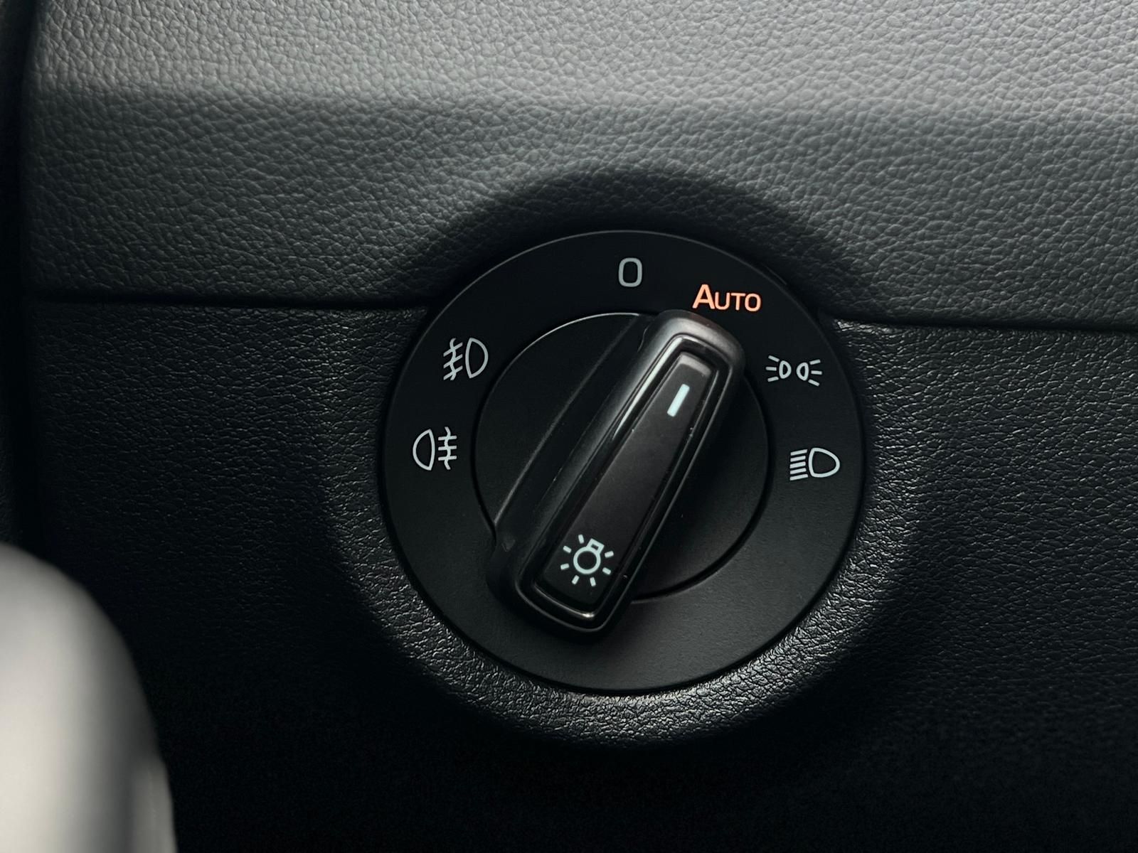Fahrzeugabbildung SKODA Octavia 2.0 TSI Soleil +AHK+CARPLAY+DAB+PDC+SHZ+