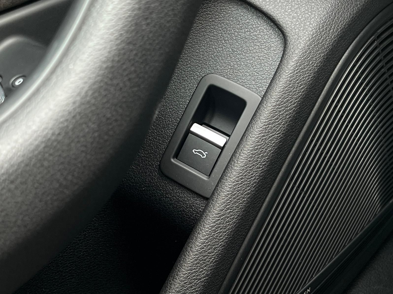 Fahrzeugabbildung Audi A4 2.0 TFSI Sport Ultra +B&O+CAM+TEMPO+L+N+X+