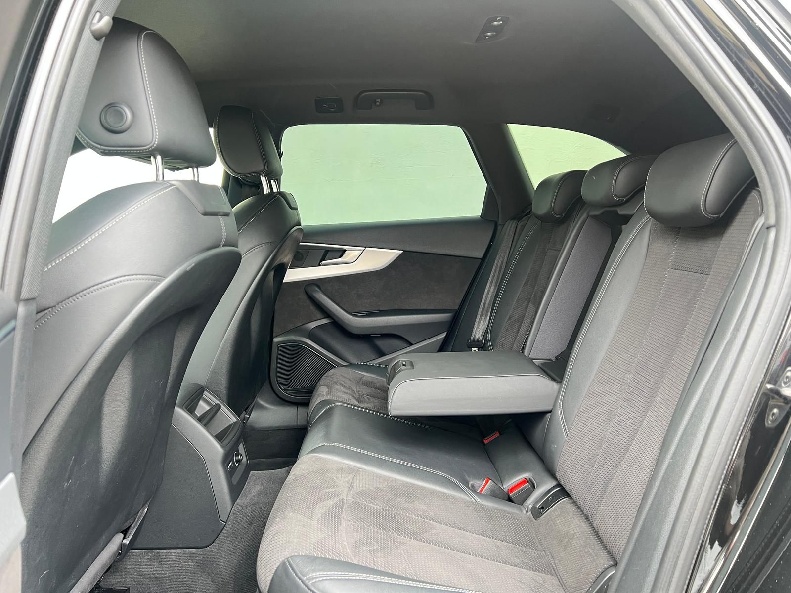 Fahrzeugabbildung Audi A4 2.0 TFSI Sport Ultra +B&O+CAM+TEMPO+L+N+X+