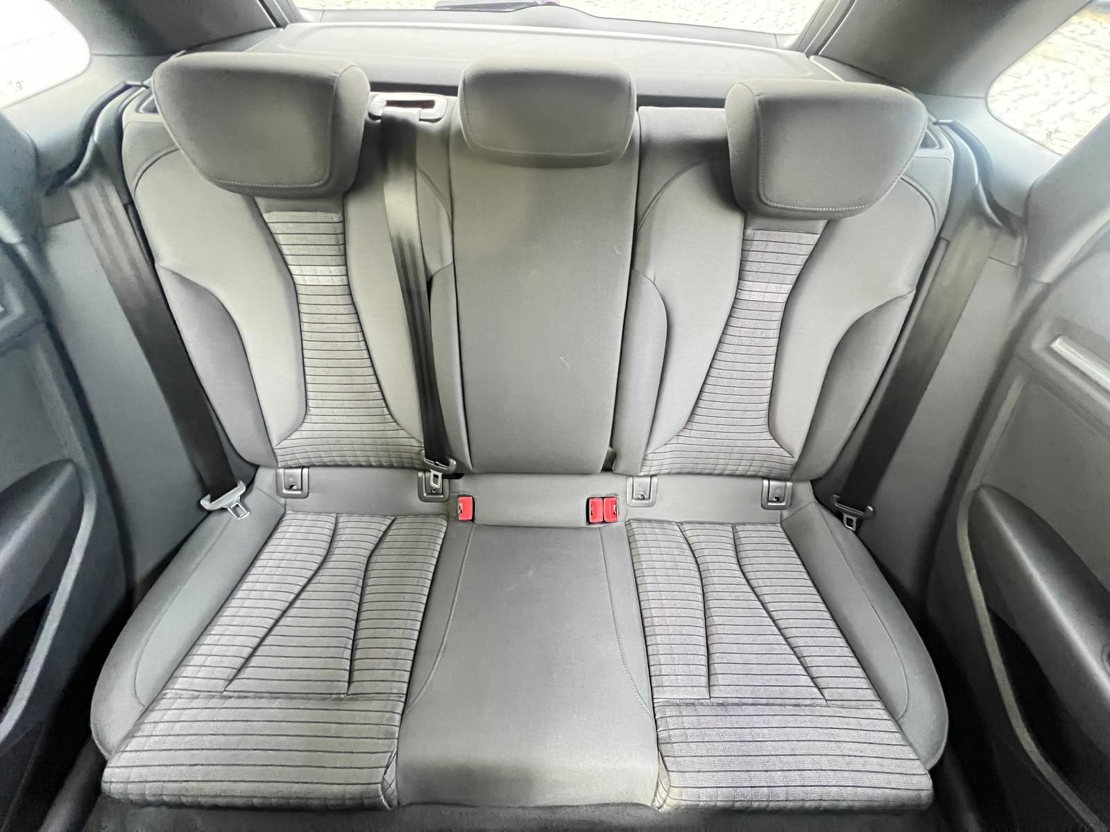 Fahrzeugabbildung Audi A3 1.5 TFSI Sport +BT+LED+NAVI+PDC+SHZ+TEMPO+