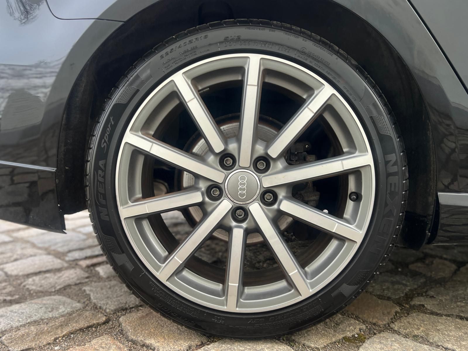 Fahrzeugabbildung Audi A3 1.5 TFSI Sport +BT+LED+NAVI+PDC+SHZ+TEMPO+