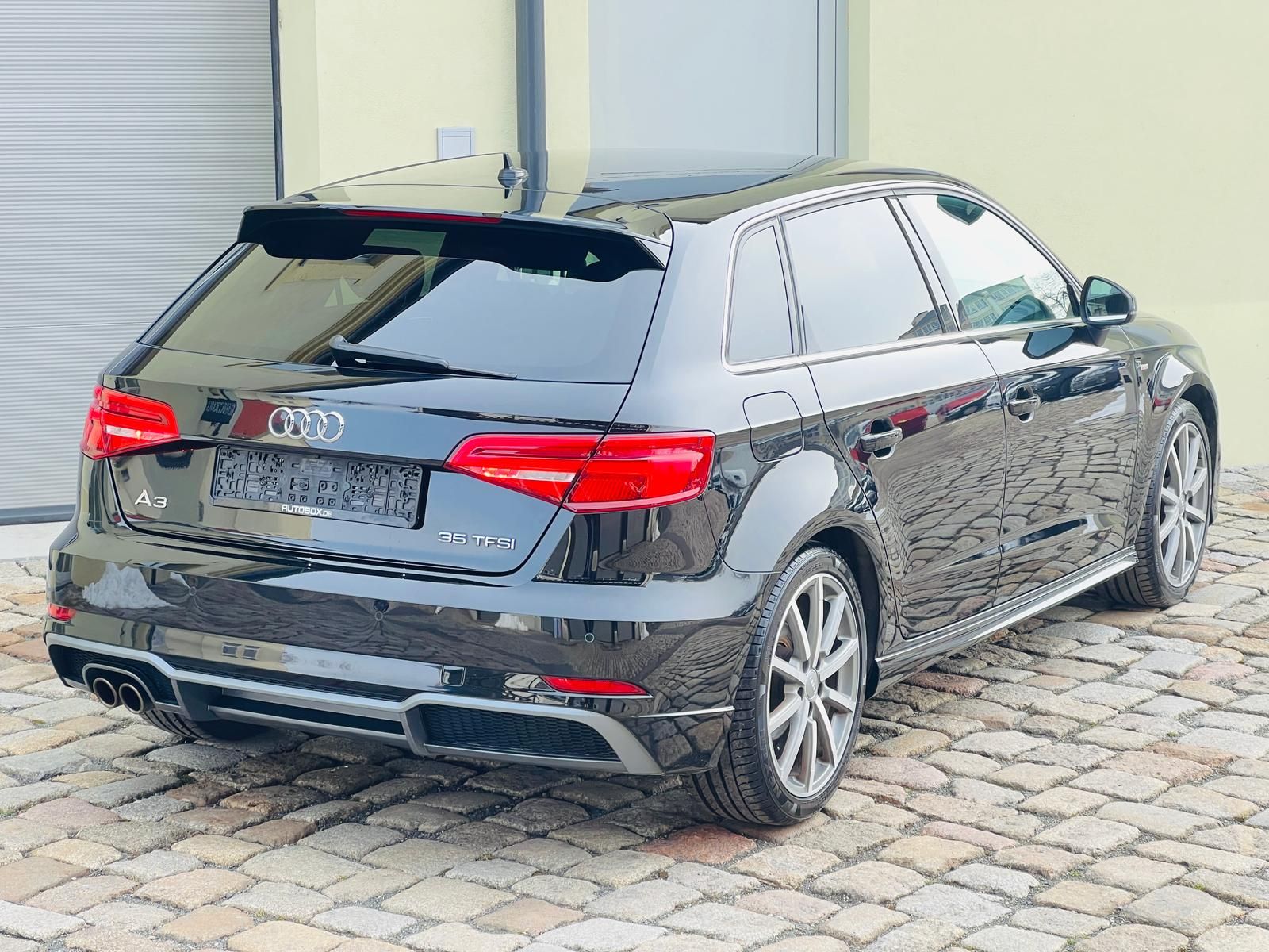 Fahrzeugabbildung Audi A3 1.5 TFSI Sport +BT+LED+NAVI+PDC+SHZ+TEMPO+