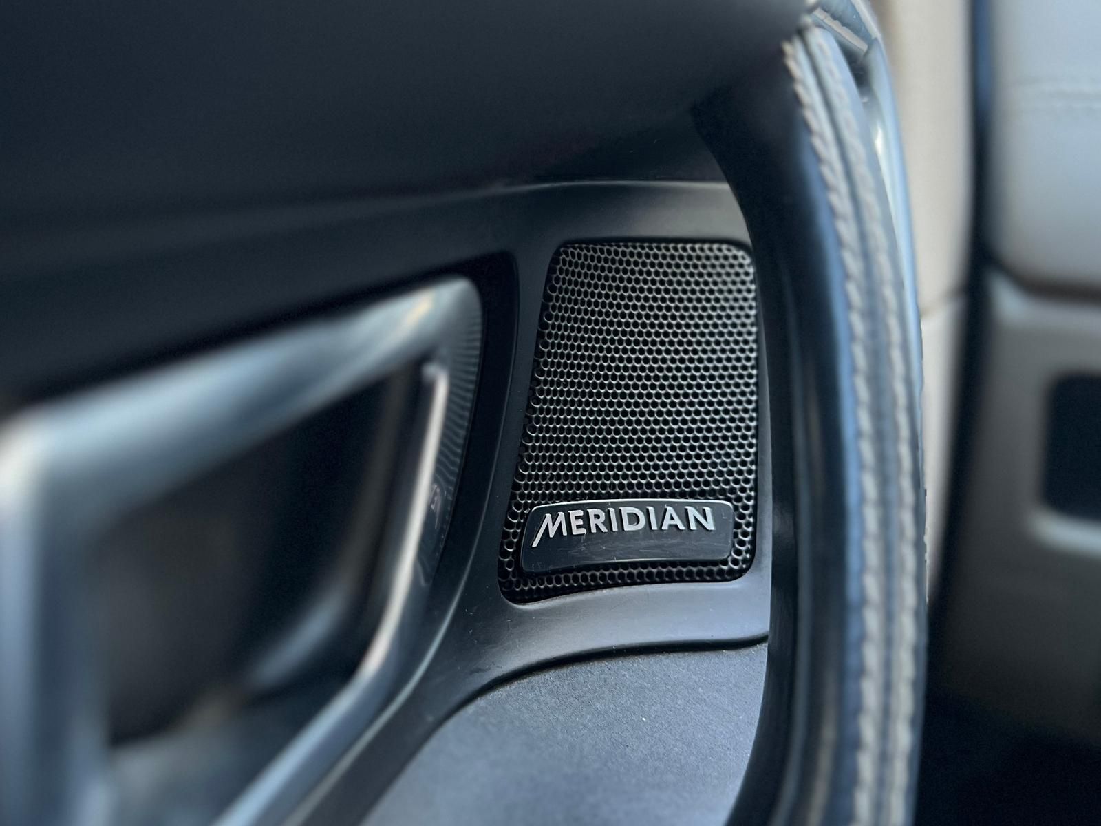 Fahrzeugabbildung Land Rover Discovery 2.0 Td4 Sport HSE +AHK+360°+L+N+X+PANO