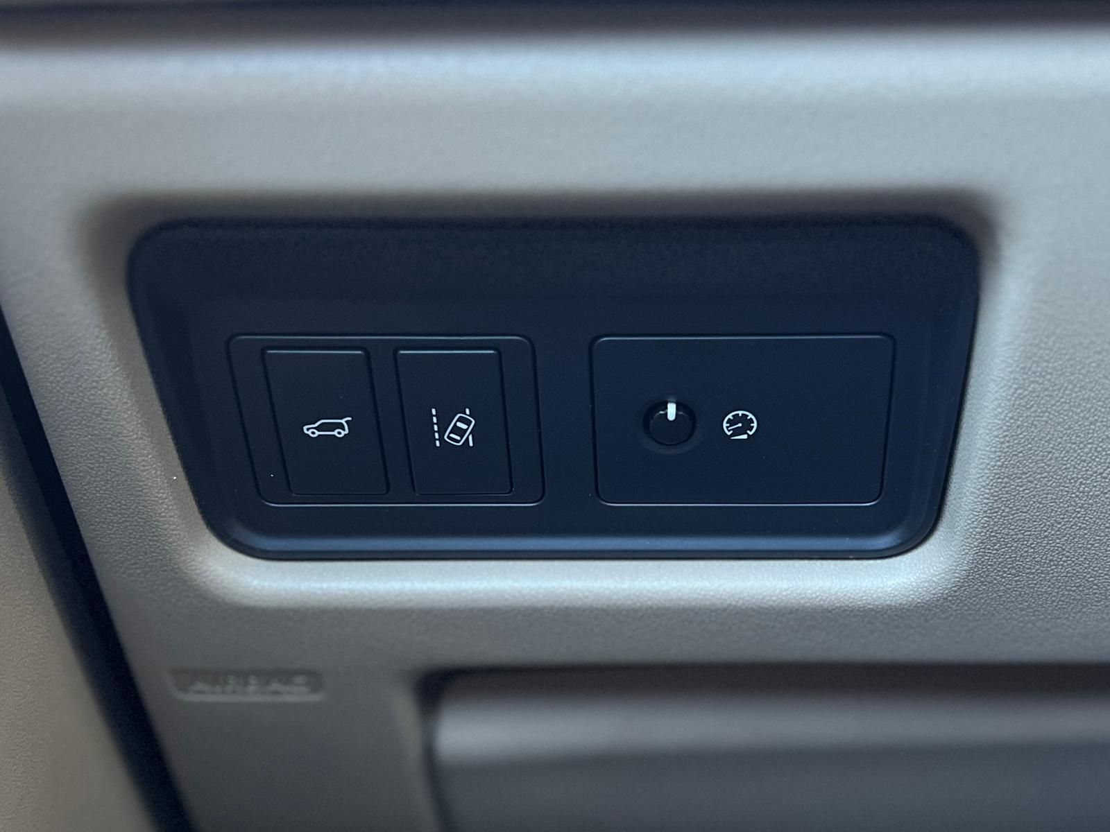 Fahrzeugabbildung Land Rover Discovery 2.0 Td4 Sport HSE +AHK+360°+L+N+X+PANO