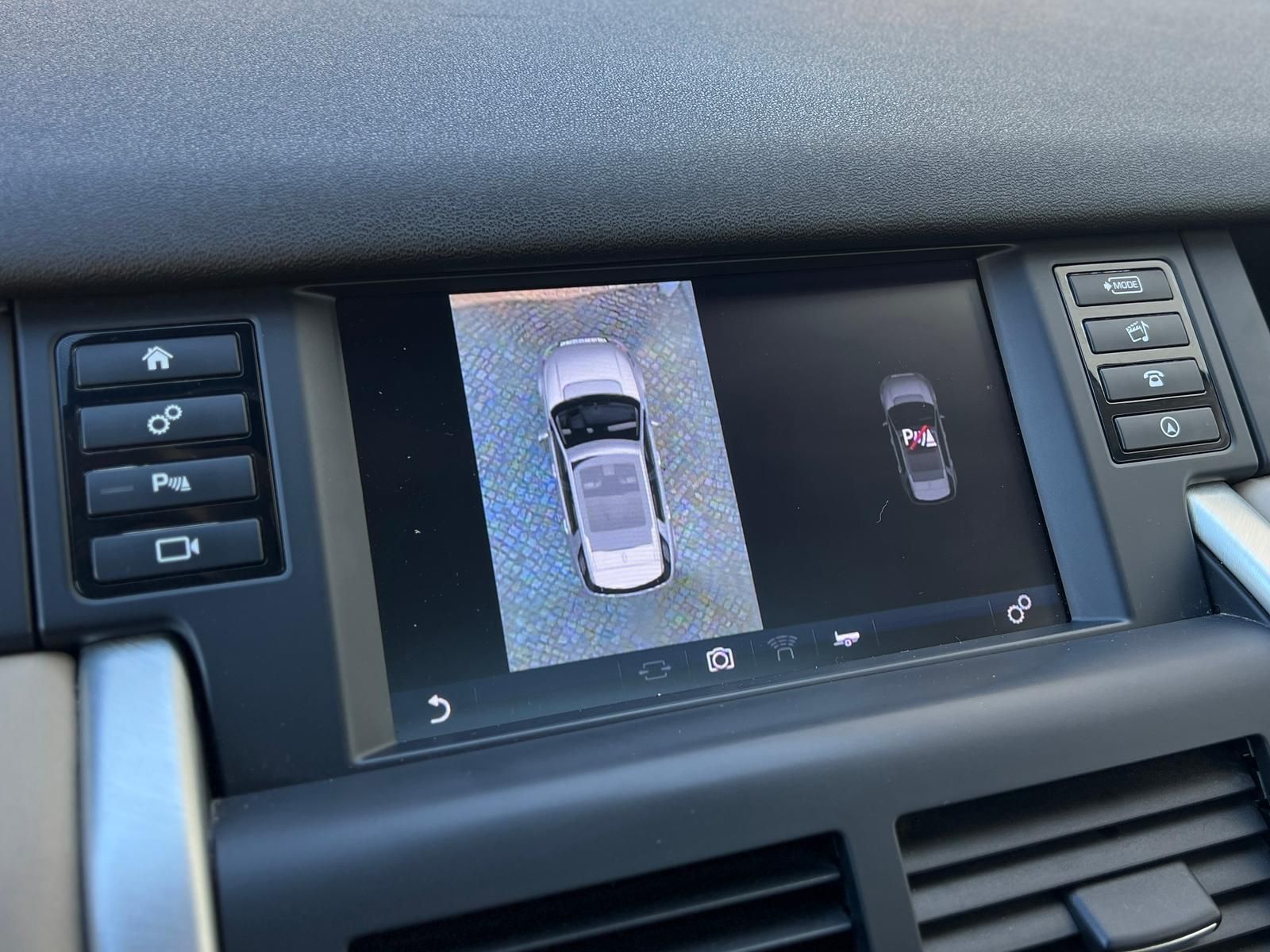 Fahrzeugabbildung Land Rover Discovery 2.0 Td4 Sport HSE +AHK+360°+L+N+X+PANO