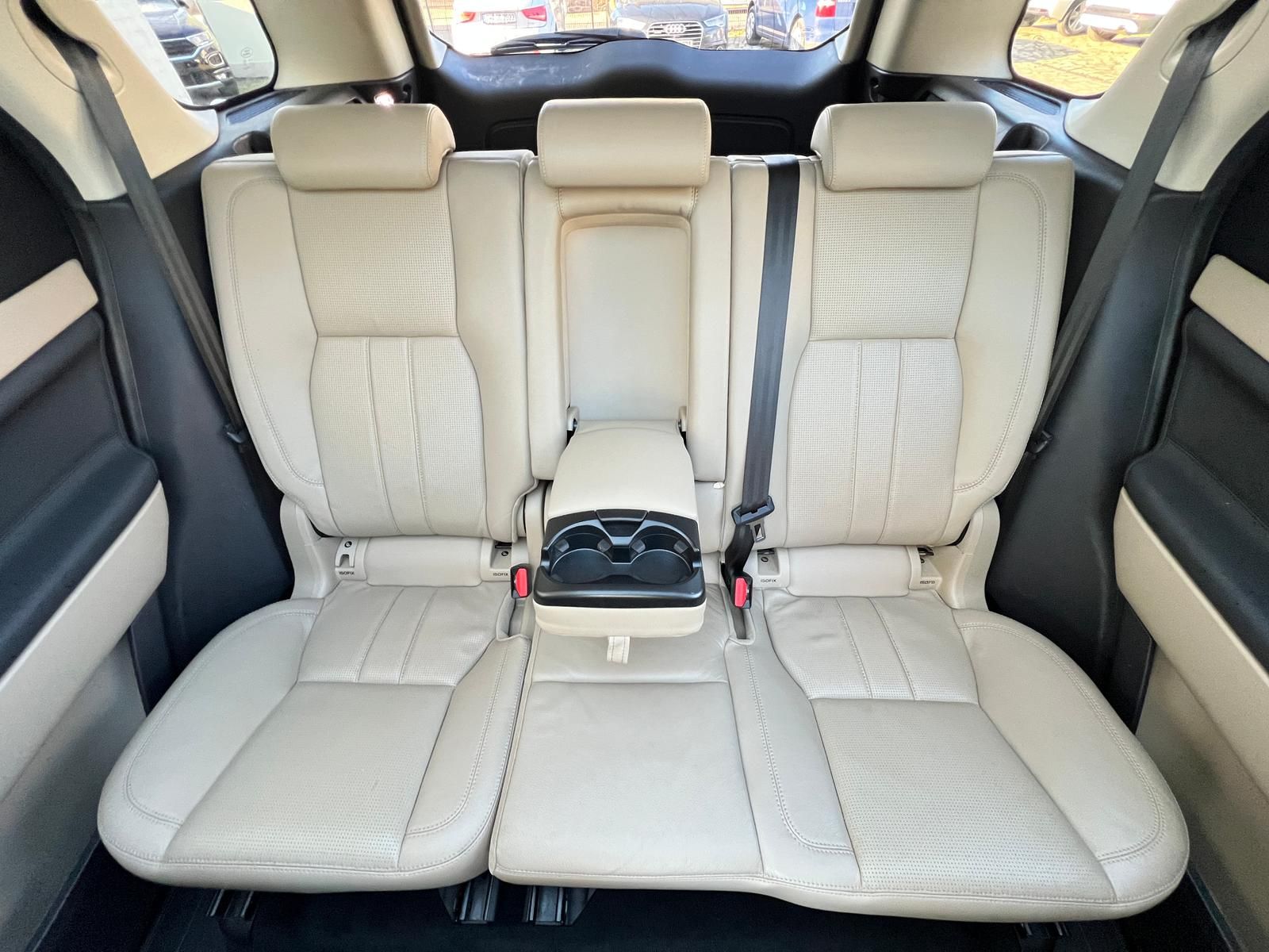 Fahrzeugabbildung Land Rover Discovery 2.0 Td4 Sport HSE +AHK+360°+L+N+X+PANO