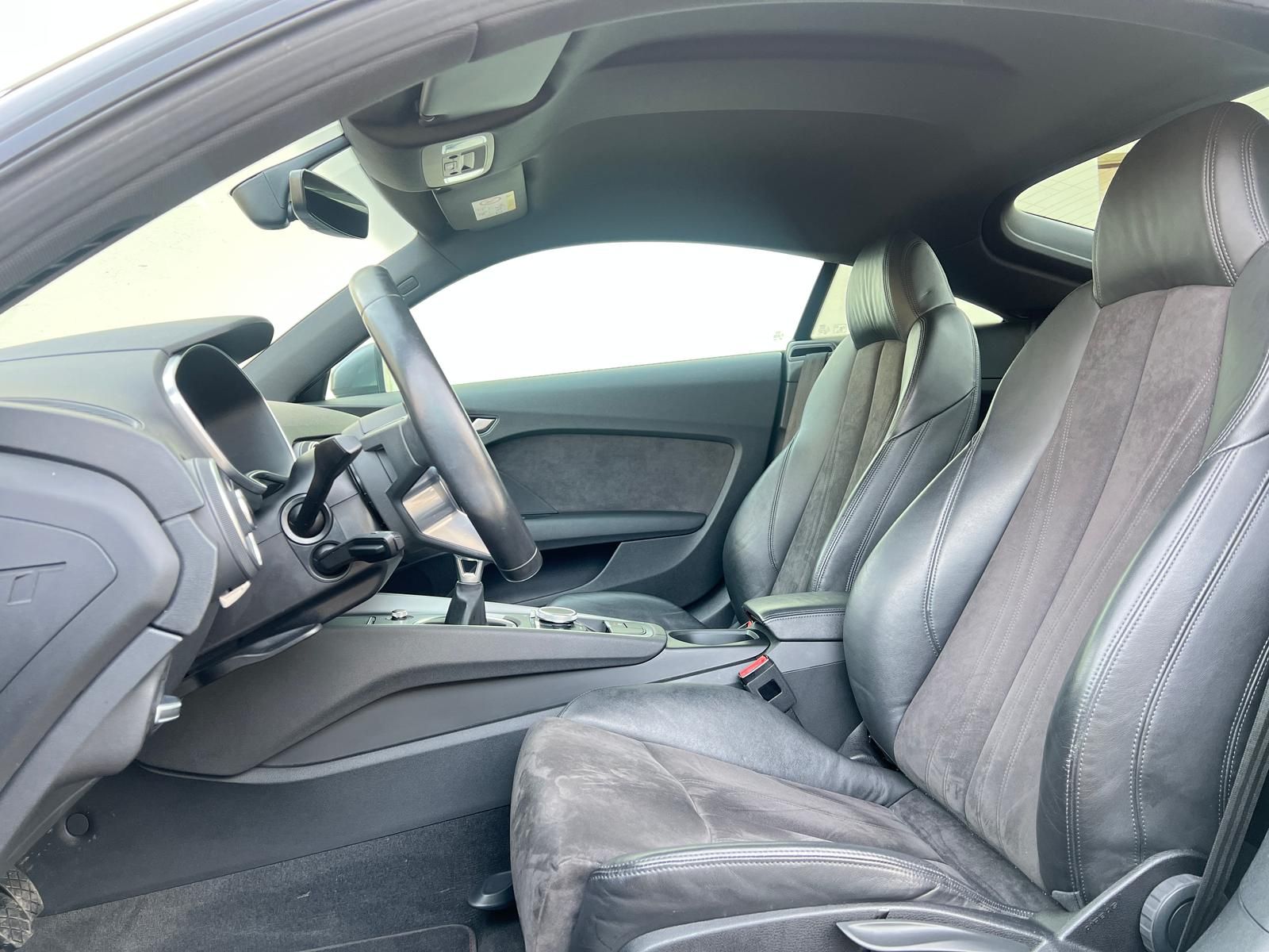 Fahrzeugabbildung Audi TT 1.8 TFSI +19"+ALCANTARA+NAVI+BI-XENON+