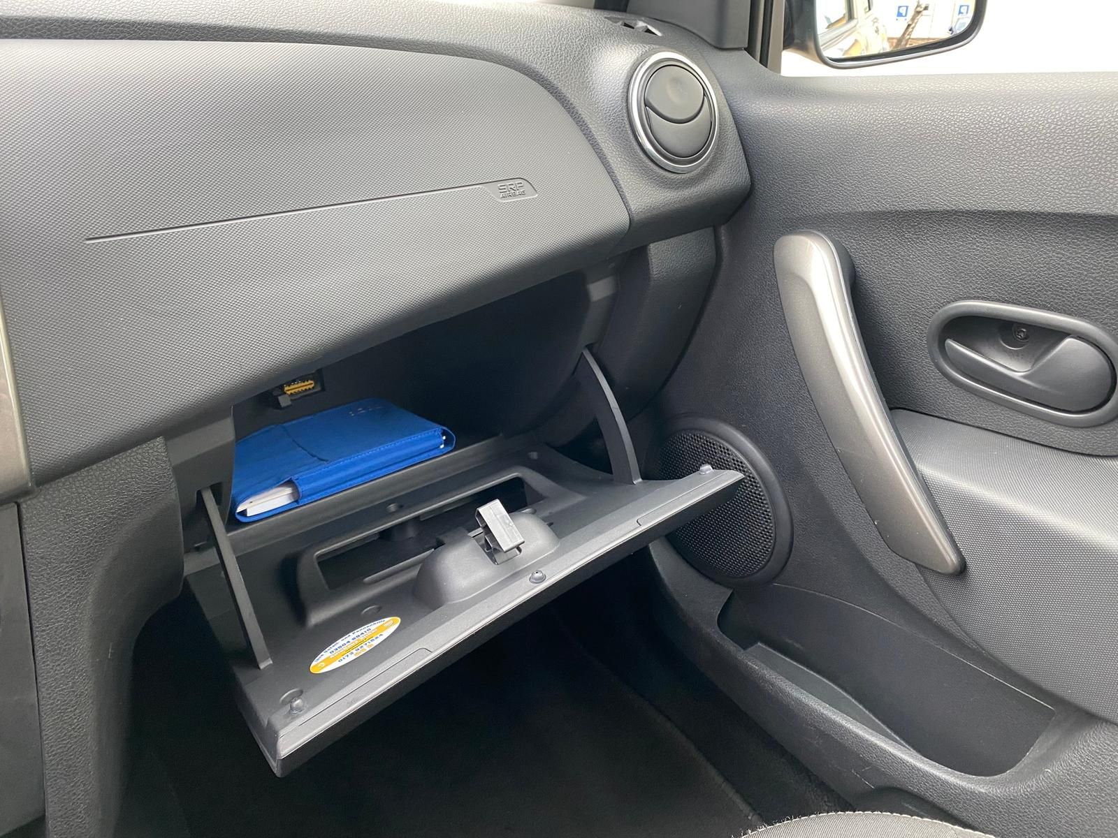 Fahrzeugabbildung Dacia Sandero 0.9 TCE Laureate +BLUETOOTH+KLIMA+NAVI+