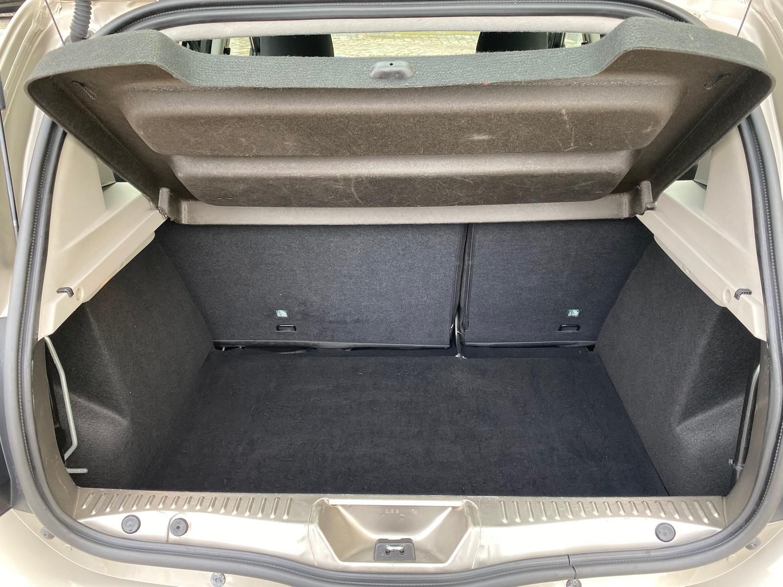 Fahrzeugabbildung Dacia Sandero 0.9 TCE Laureate +BLUETOOTH+KLIMA+NAVI+