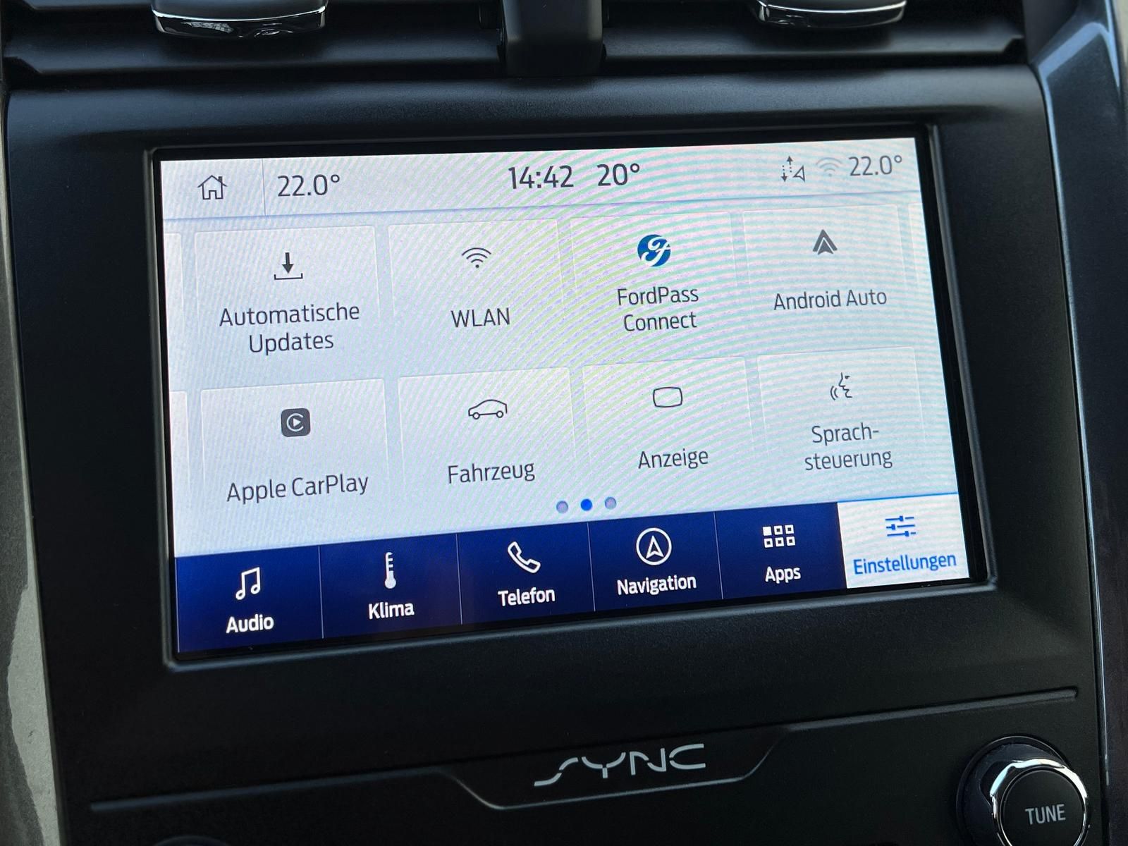 Fahrzeugabbildung Ford Mondeo 2.0 EcoBlue Titanium AWD +AHK+CAM+LED+