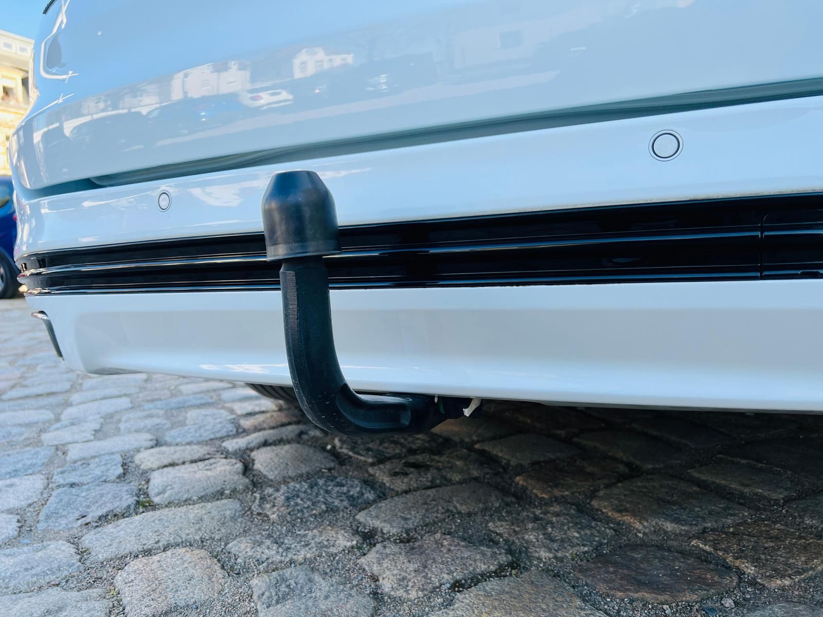 Fahrzeugabbildung Ford Mondeo 2.0 EcoBlue Titanium AWD +AHK+CAM+LED+