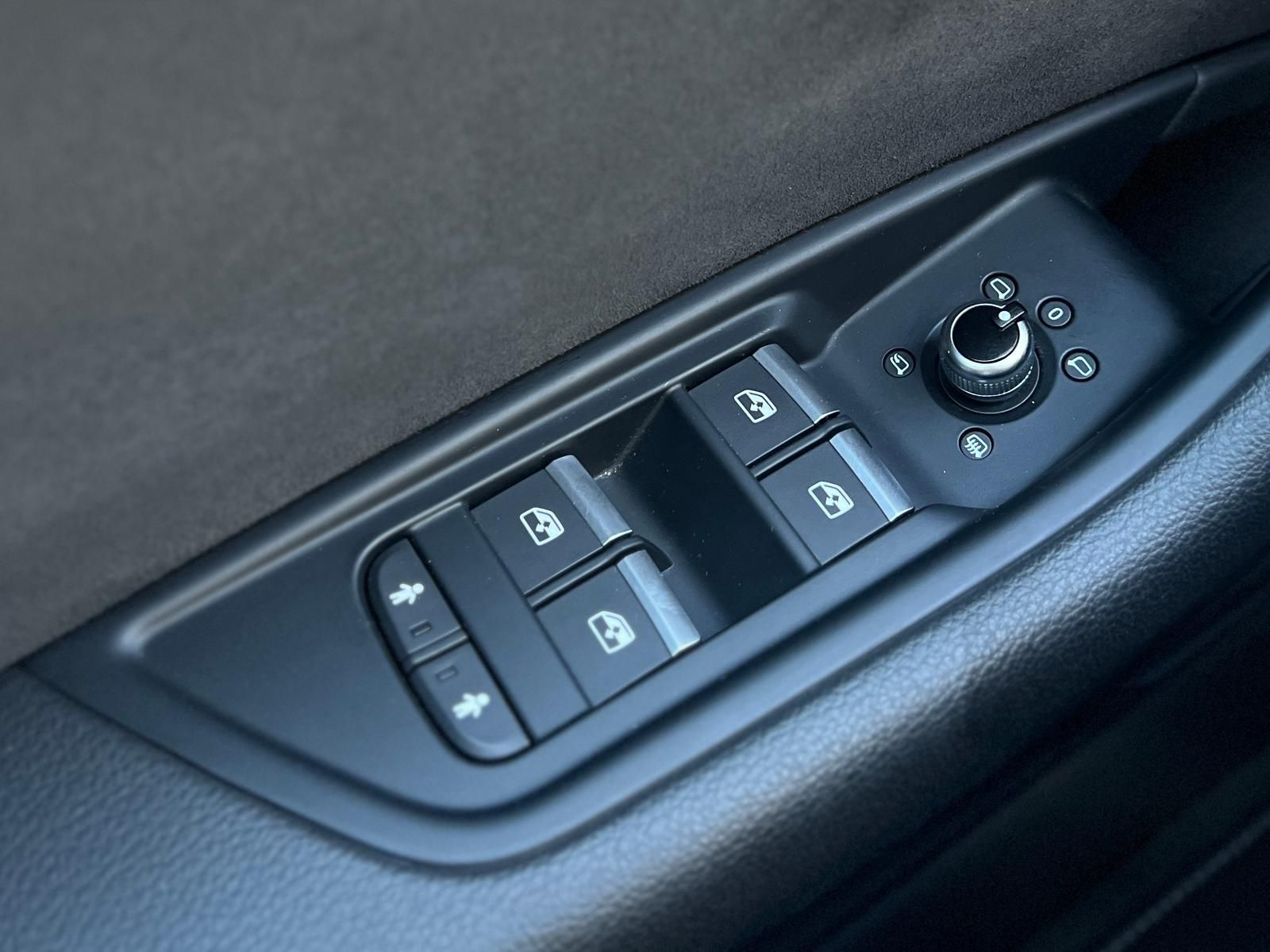 Fahrzeugabbildung Audi S4 3.0 V6 TFSI Quattro +ACC+AHK+HUD+MATRIX+STHZ+