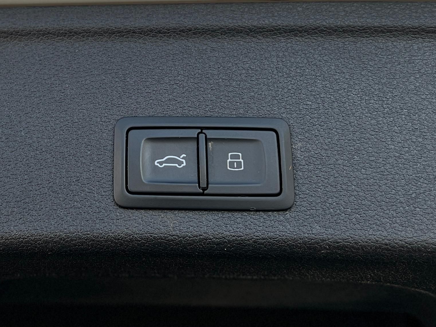 Fahrzeugabbildung Audi S4 3.0 V6 TFSI Quattro +ACC+AHK+HUD+MATRIX+STHZ+