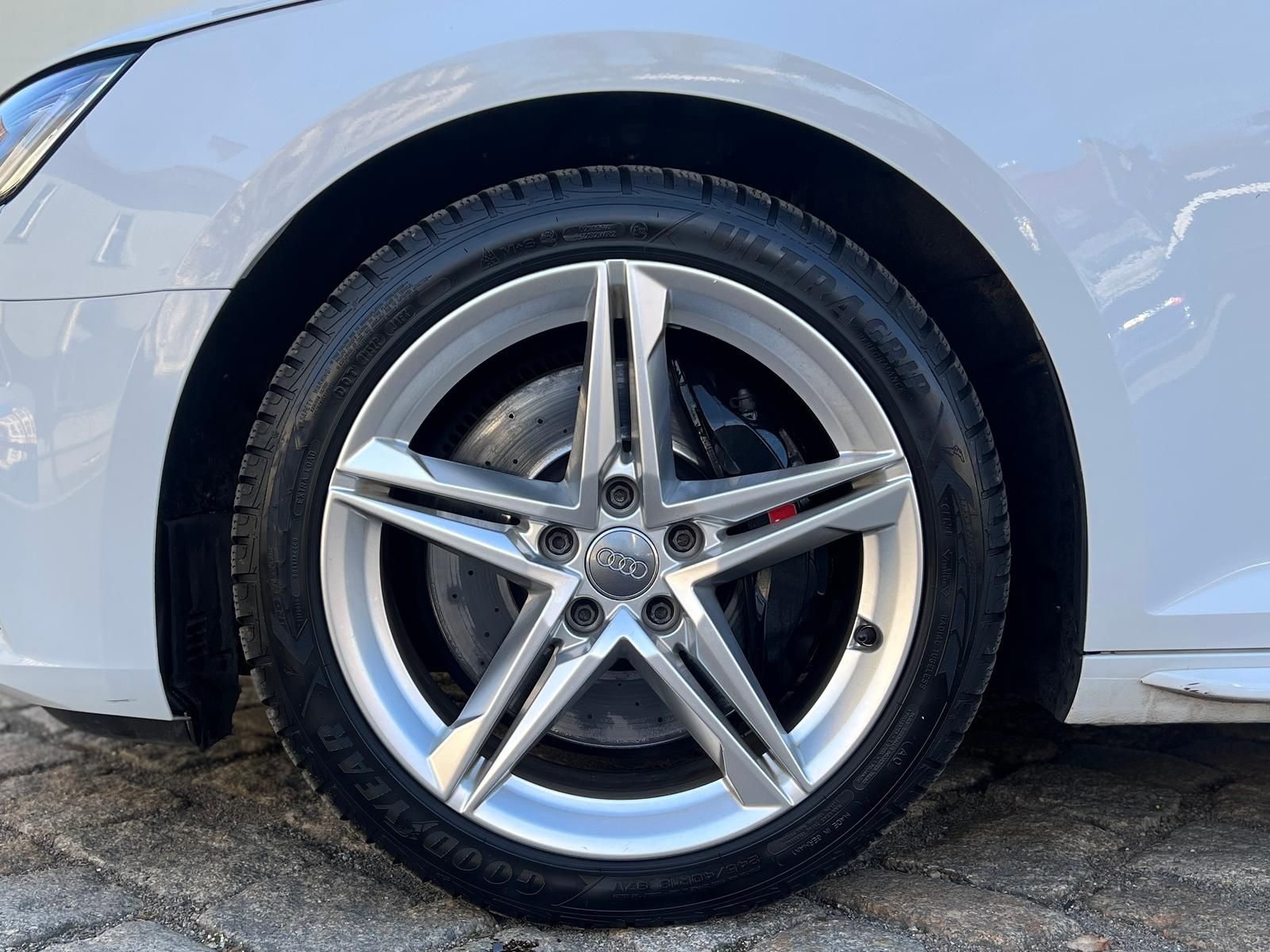 Fahrzeugabbildung Audi S4 3.0 V6 TFSI Quattro +ACC+AHK+HUD+MATRIX+STHZ+