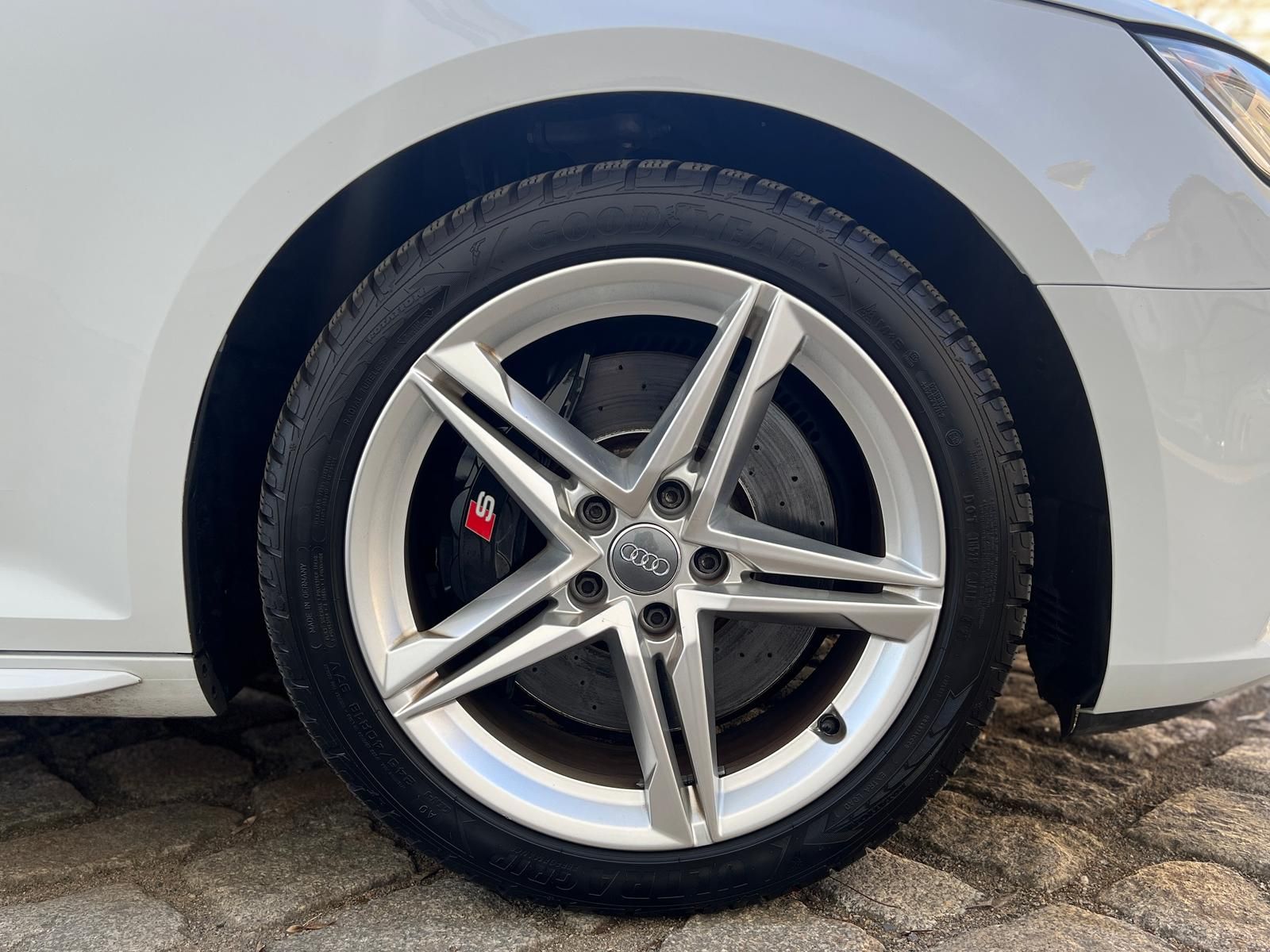 Fahrzeugabbildung Audi S4 3.0 V6 TFSI Quattro +ACC+AHK+HUD+MATRIX+STHZ+