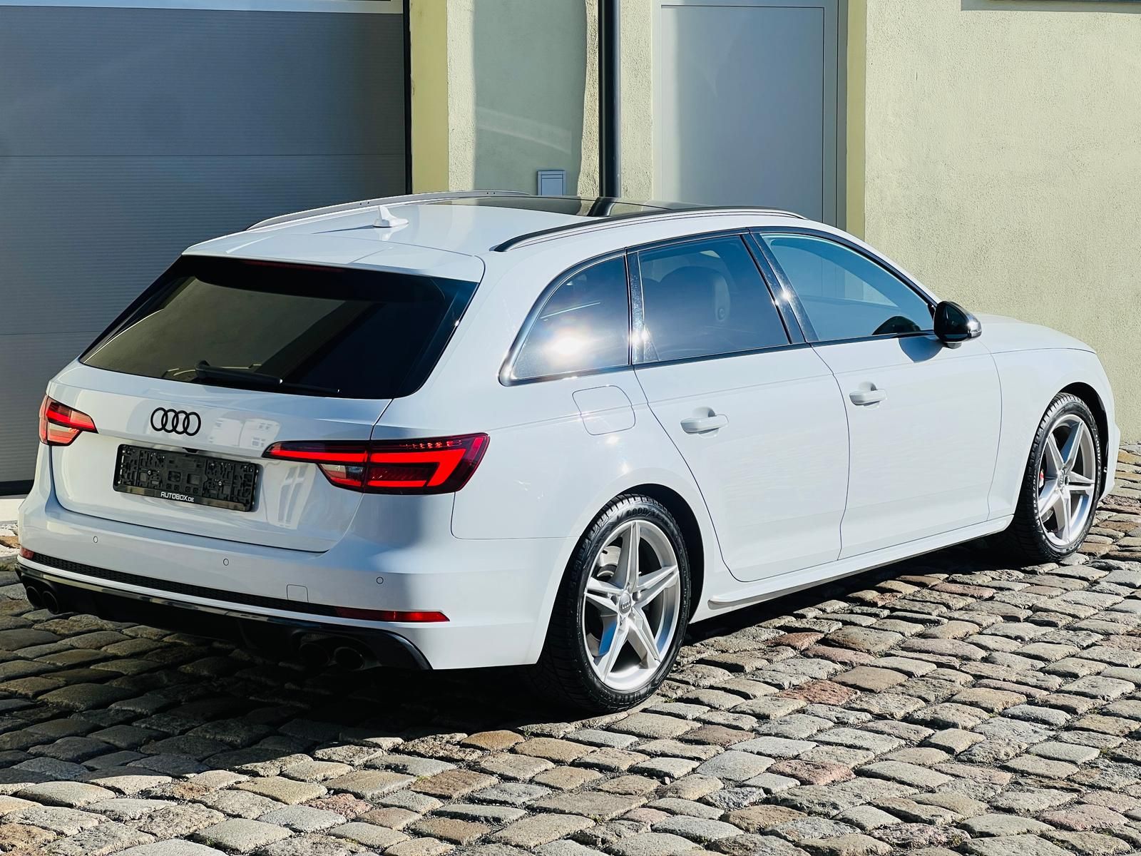 Fahrzeugabbildung Audi S4 3.0 V6 TFSI Quattro +ACC+AHK+HUD+MATRIX+STHZ+