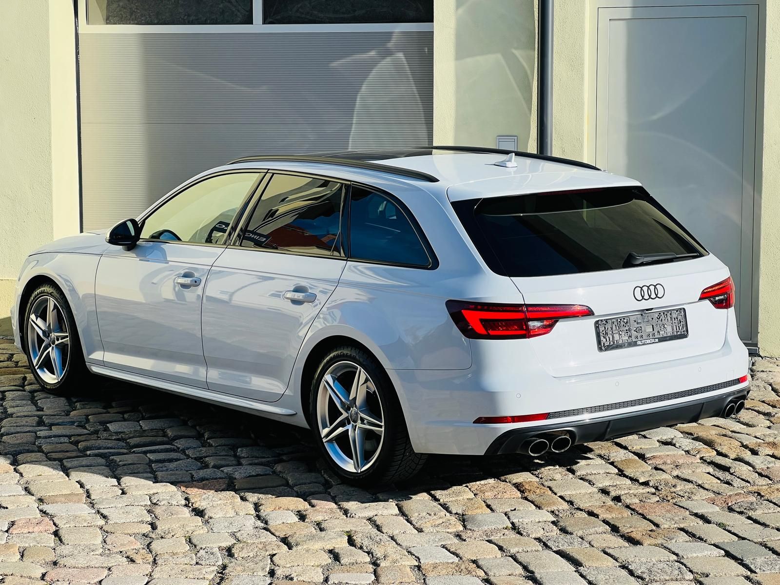 Fahrzeugabbildung Audi S4 3.0 V6 TFSI Quattro +ACC+AHK+HUD+MATRIX+STHZ+