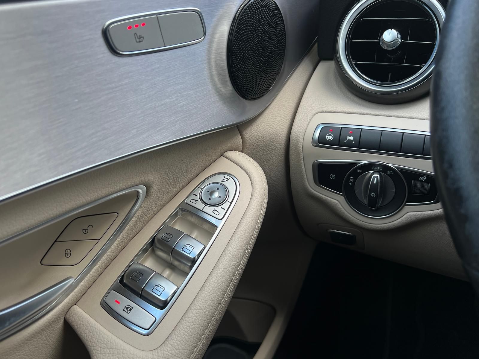 Fahrzeugabbildung Mercedes-Benz C 220 T d 4Matic +ACC+AHK+CARPLAY+DAB+LED+STHZ+