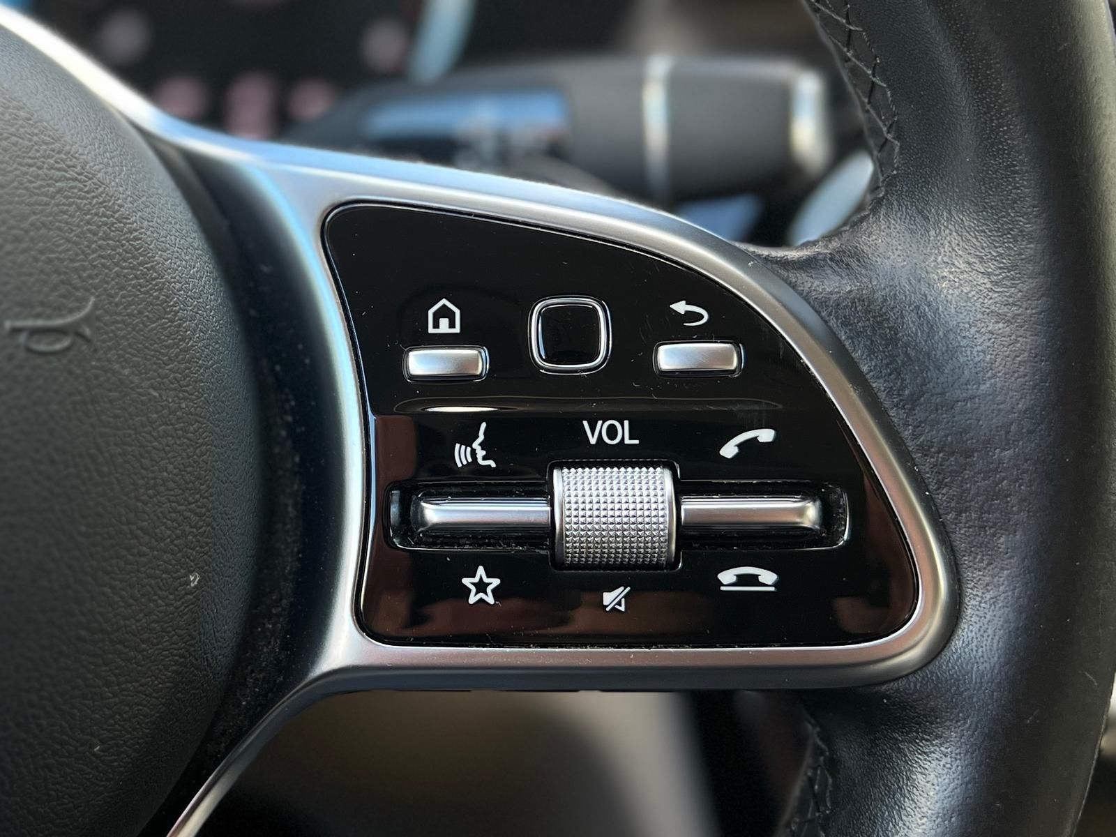 Fahrzeugabbildung Mercedes-Benz C 220 T d 4Matic +ACC+AHK+CARPLAY+DAB+LED+STHZ+