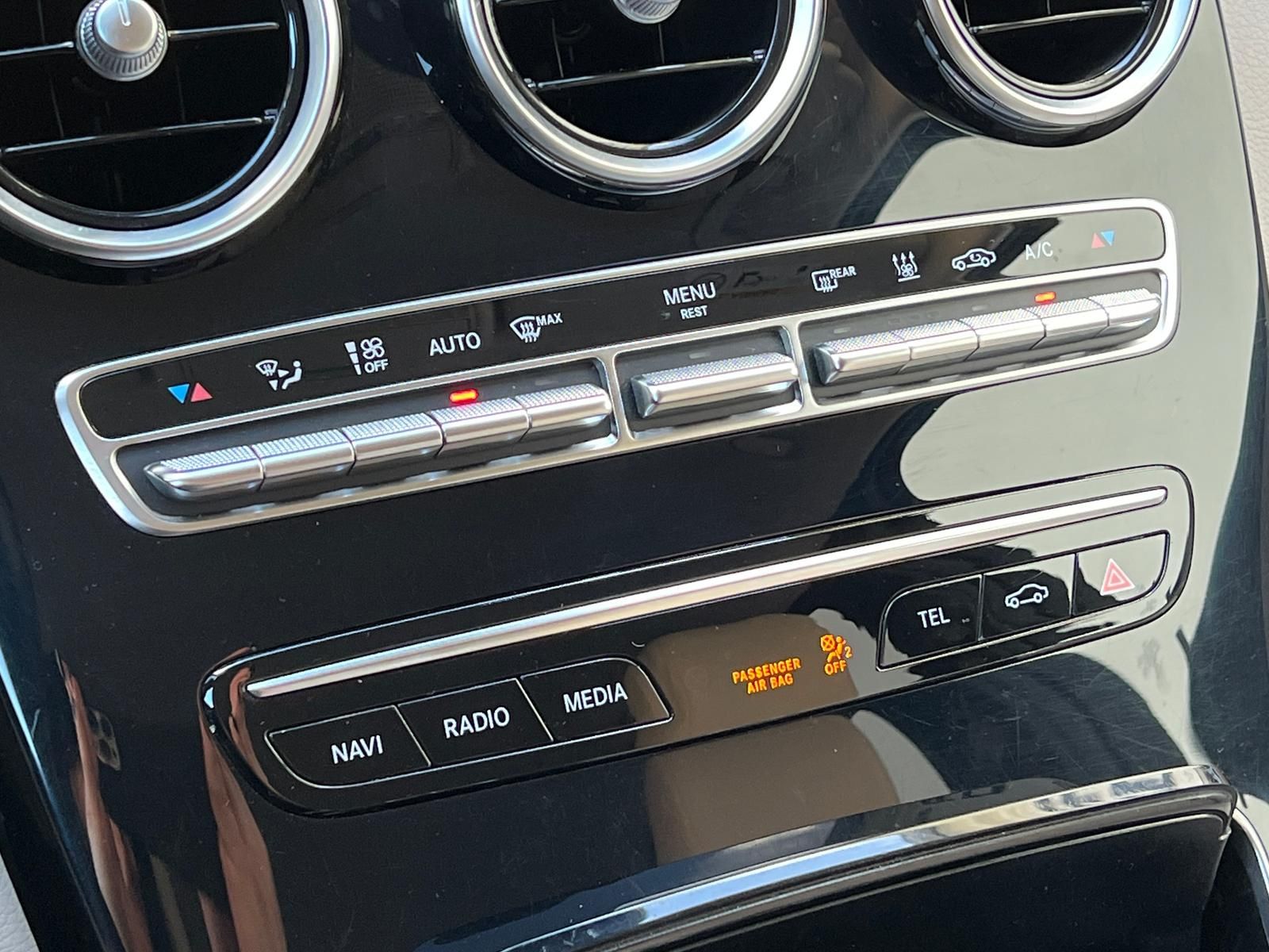 Fahrzeugabbildung Mercedes-Benz C 220 T d 4Matic +ACC+AHK+CARPLAY+DAB+LED+STHZ+