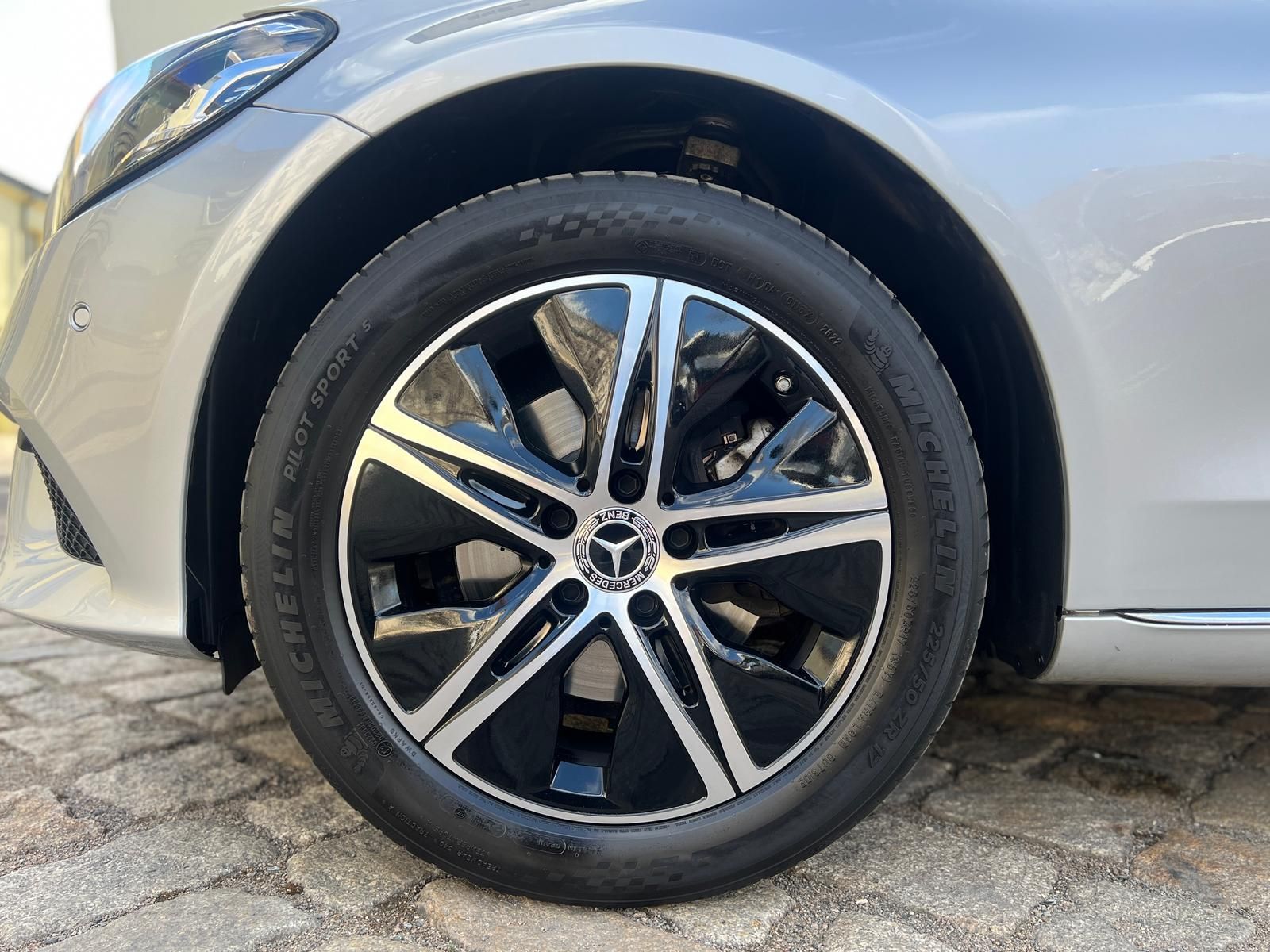 Fahrzeugabbildung Mercedes-Benz C 220 T d 4Matic +ACC+AHK+CARPLAY+DAB+LED+STHZ+