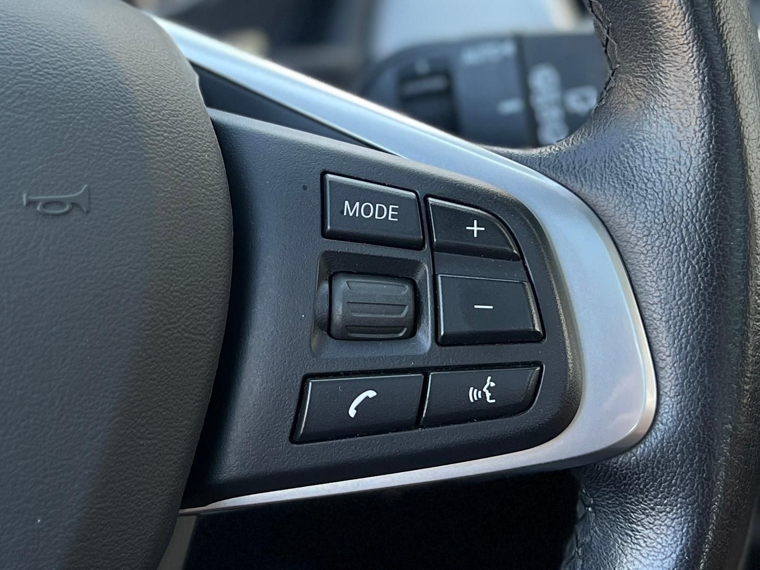 Fahrzeugabbildung BMW 218d xDrive Luxury Line+AHK+CAM+HUD+LED+PANO+