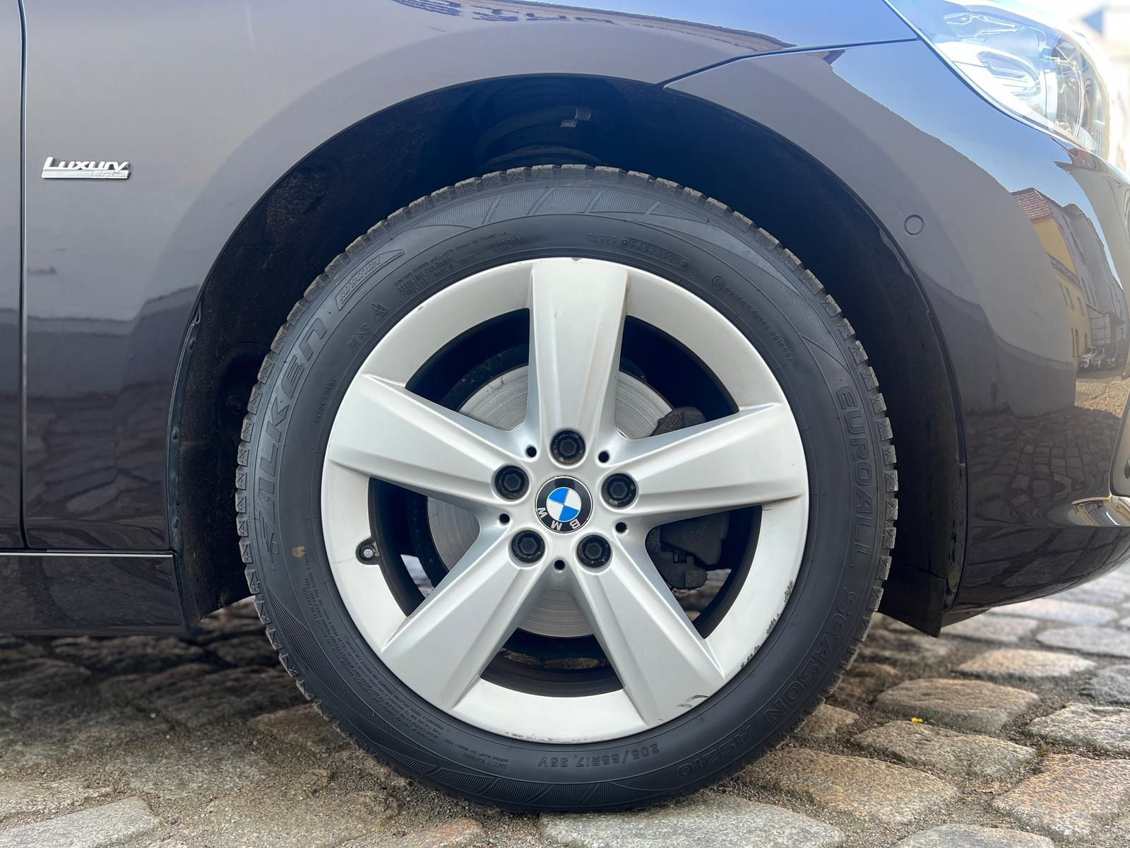 Fahrzeugabbildung BMW 218d xDrive Luxury Line+AHK+CAM+HUD+LED+PANO+