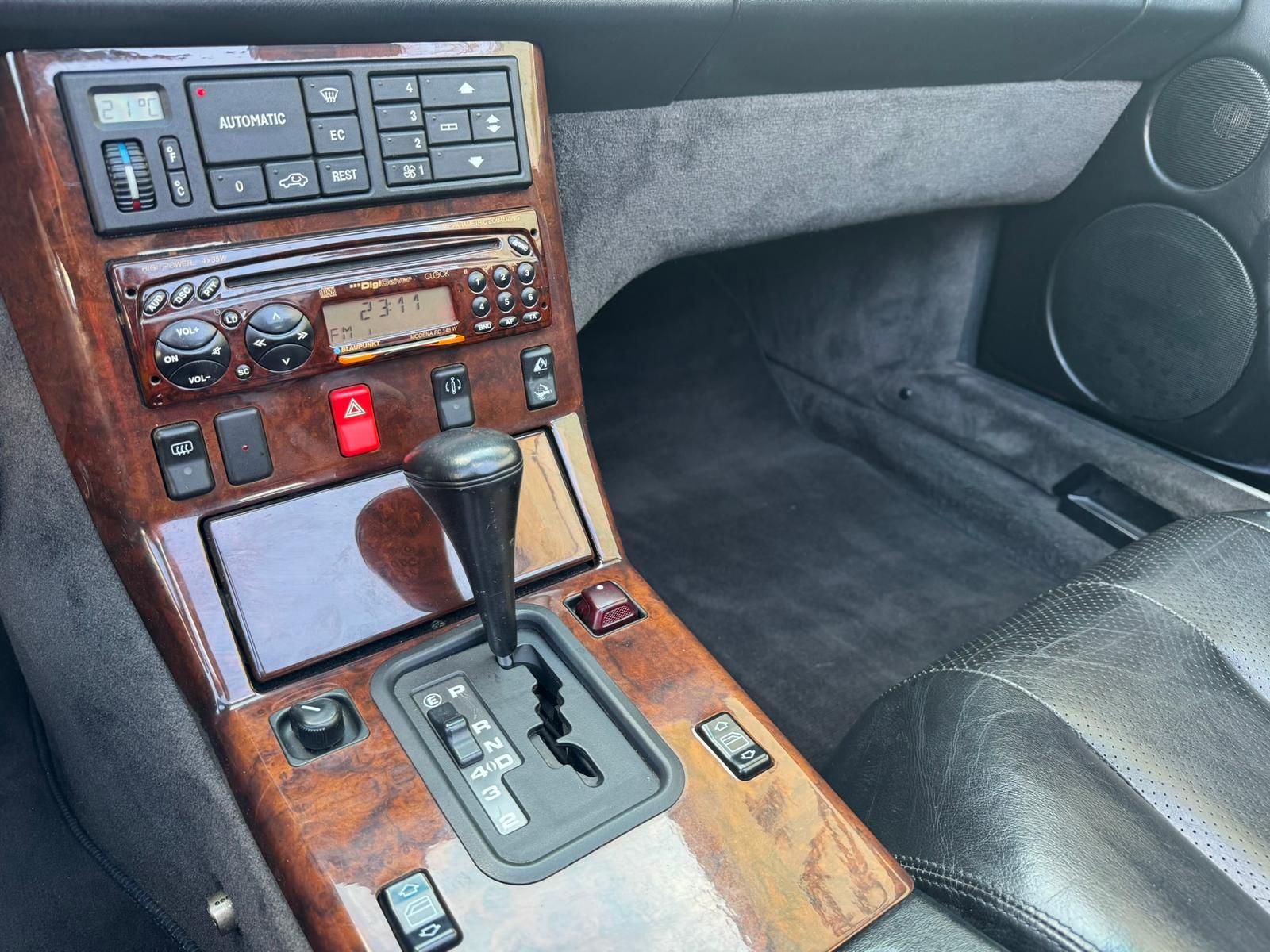Fahrzeugabbildung Mercedes-Benz SL 320 Roadster Automatik