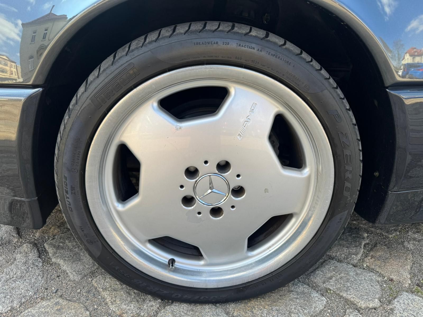Fahrzeugabbildung Mercedes-Benz SL 320 Roadster Automatik