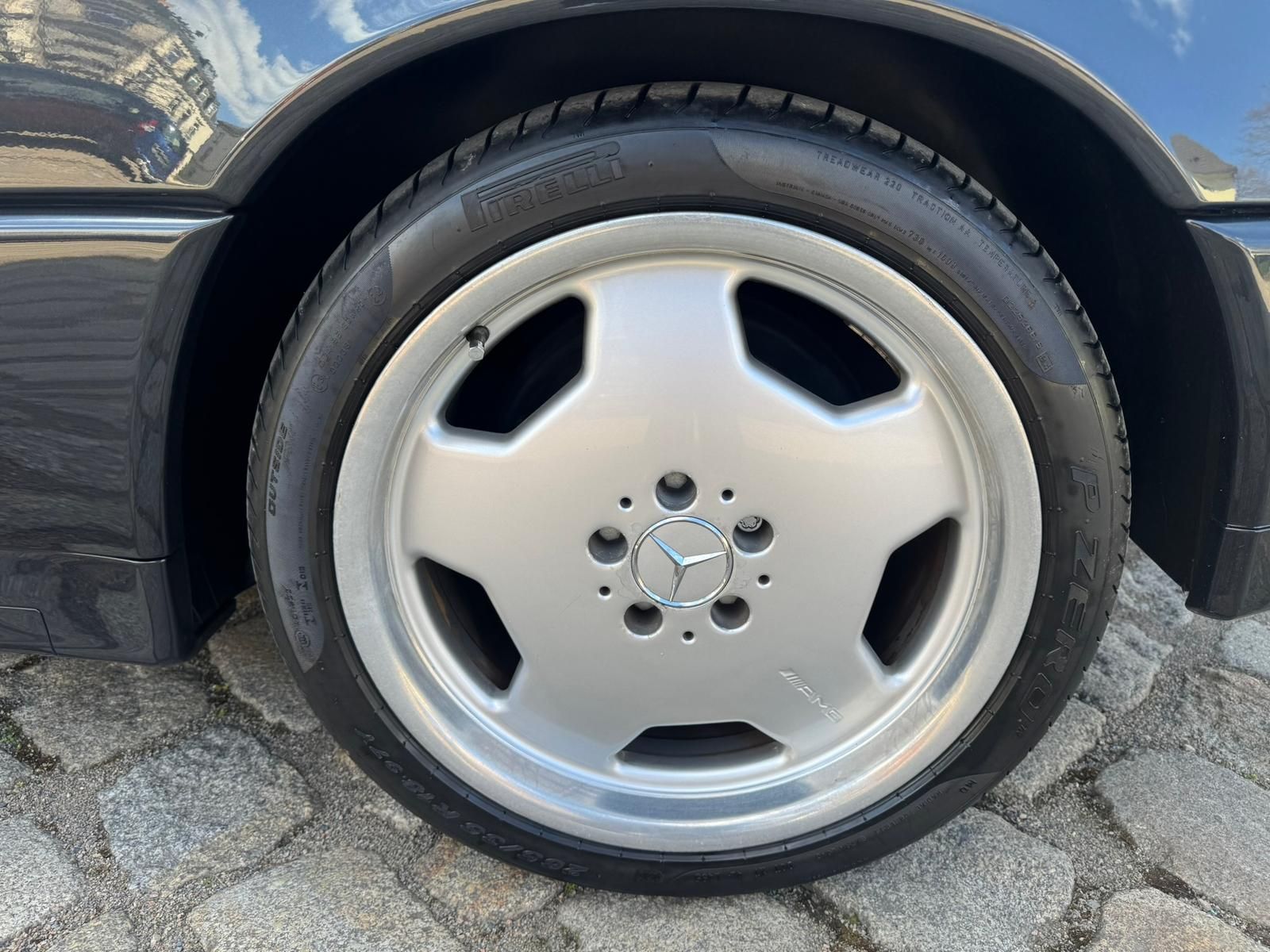 Fahrzeugabbildung Mercedes-Benz SL 320 Roadster Automatik