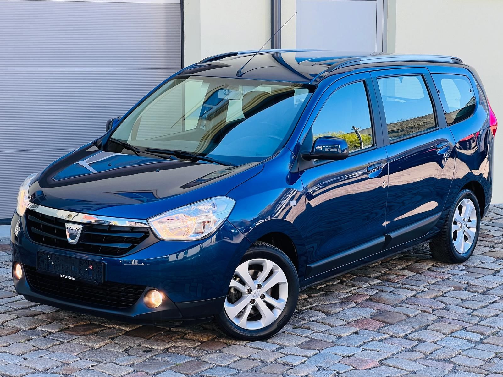 Dacia Lodgy 1.2 TCE Prestige +NAVI+SHZ+TEMPO+7 SITZER+