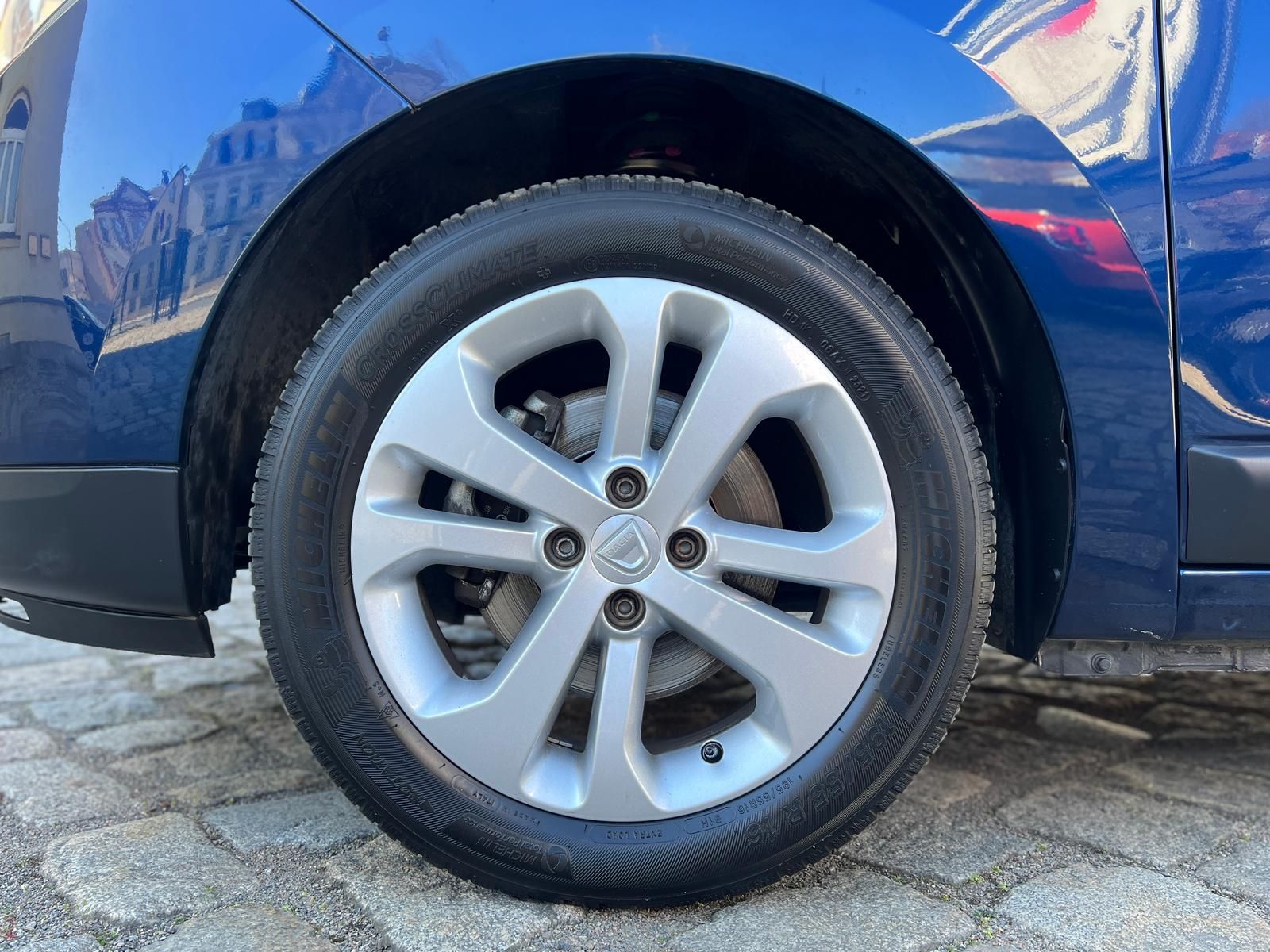 Fahrzeugabbildung Dacia Lodgy 1.2 TCE Prestige +NAVI+SHZ+TEMPO+7 SITZER+