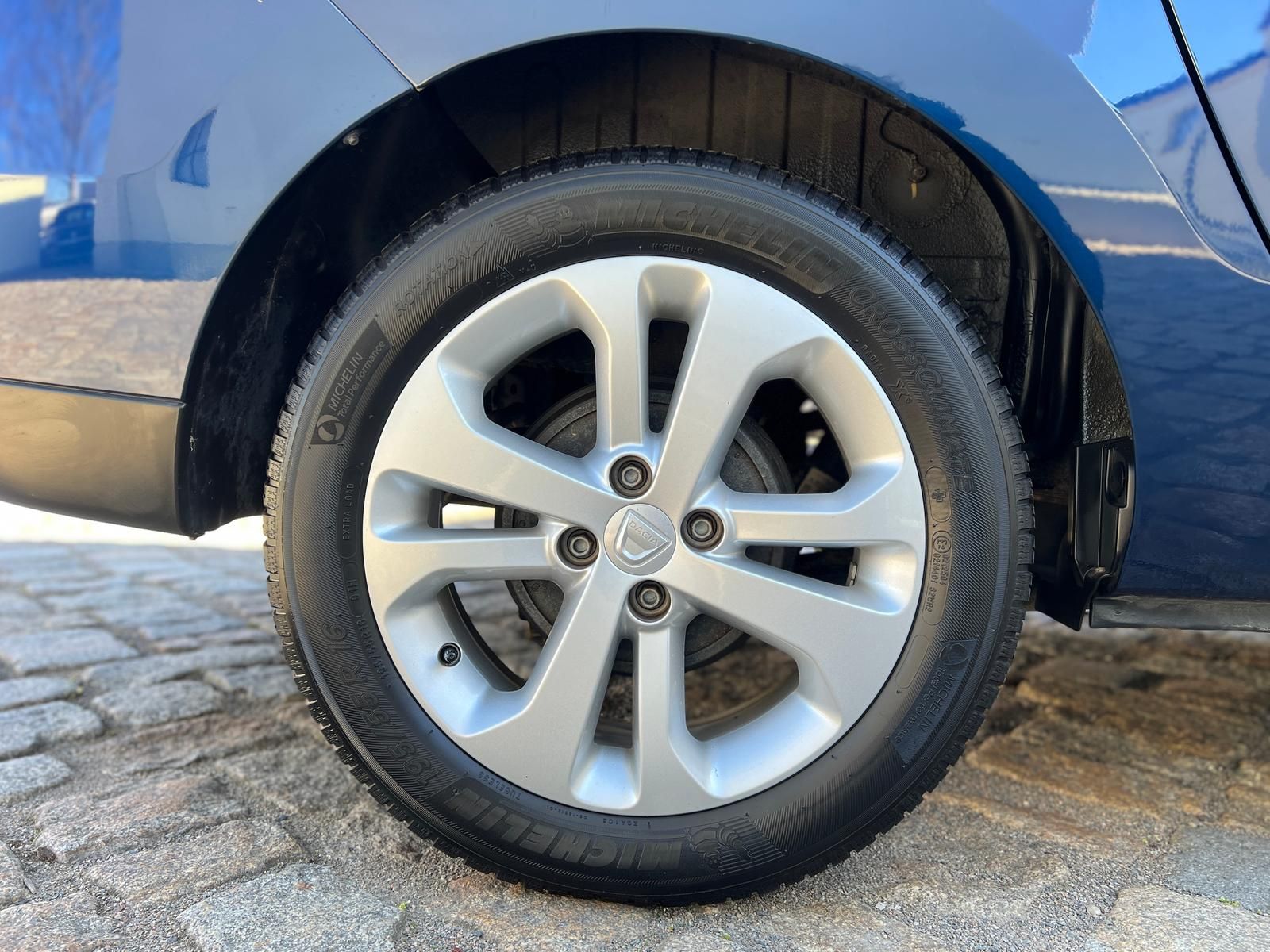 Fahrzeugabbildung Dacia Lodgy 1.2 TCE Prestige +NAVI+SHZ+TEMPO+7 SITZER+