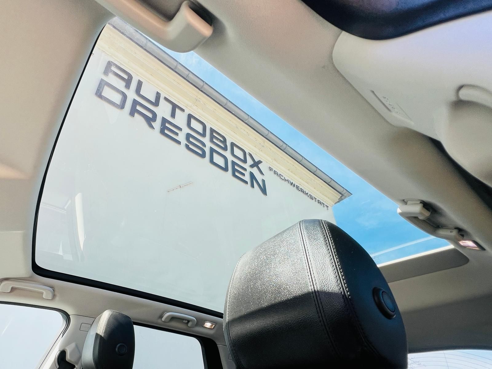 Fahrzeugabbildung Land Rover Discovery Sport 2.0 Td4 SE AWD +AHK+CAM+PANO+