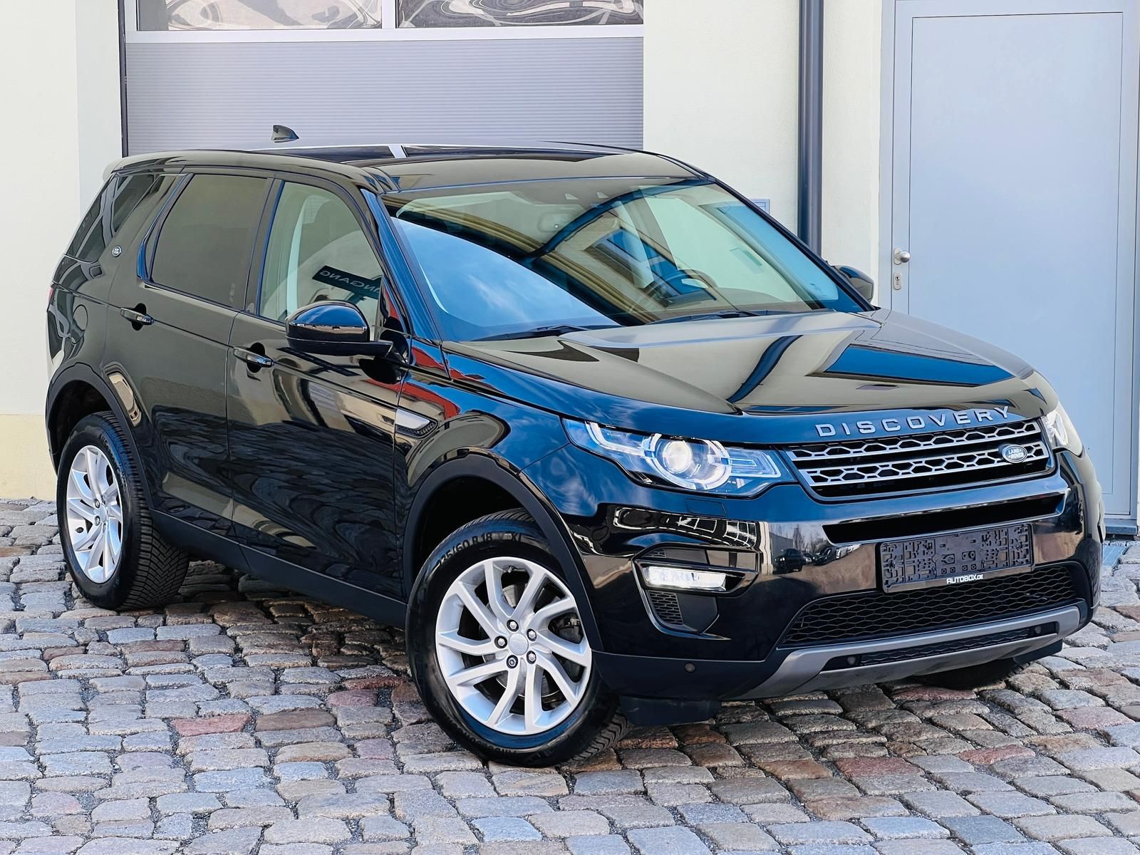 Fahrzeugabbildung Land Rover Discovery Sport 2.0 Td4 SE AWD +AHK+CAM+PANO+