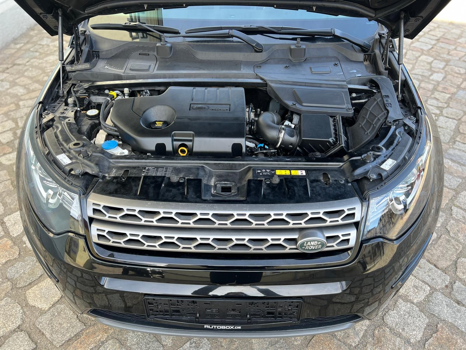 Fahrzeugabbildung Land Rover Discovery Sport 2.0 Td4 SE AWD +AHK+CAM+PANO+