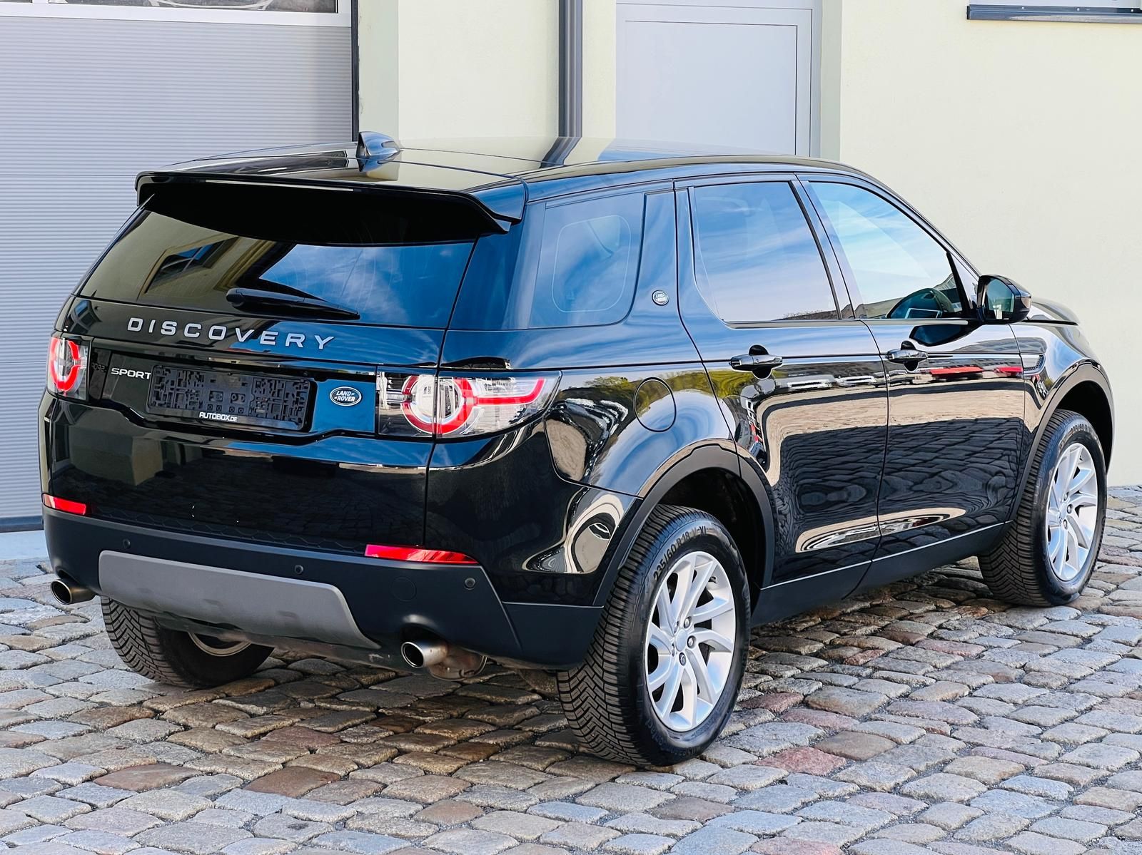 Fahrzeugabbildung Land Rover Discovery Sport 2.0 Td4 SE AWD +AHK+CAM+PANO+