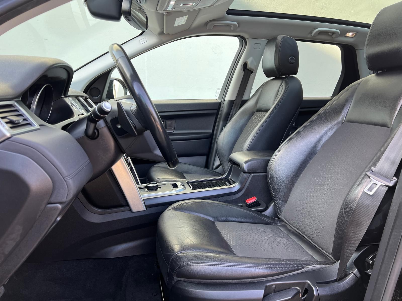 Fahrzeugabbildung Land Rover Discovery Sport 2.0 Td4 SE AWD +AHK+CAM+PANO+