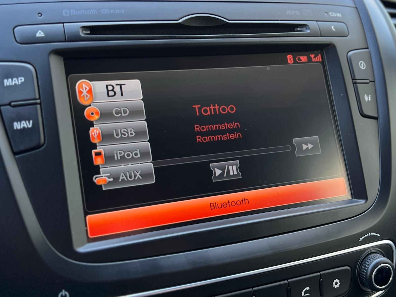 Fahrzeugabbildung Kia Sorento 2.2 CRDi Spirit 4WD +AHK+CAM+PANO+L+N+X+