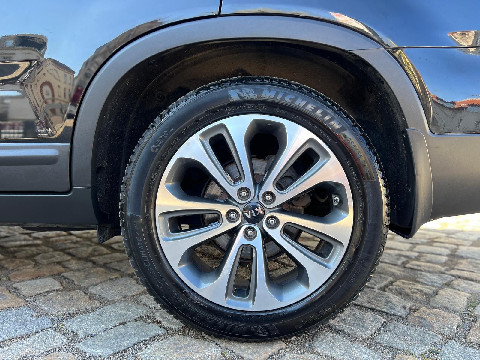 Fahrzeugabbildung Kia Sorento 2.2 CRDi Spirit 4WD +AHK+CAM+PANO+L+N+X+