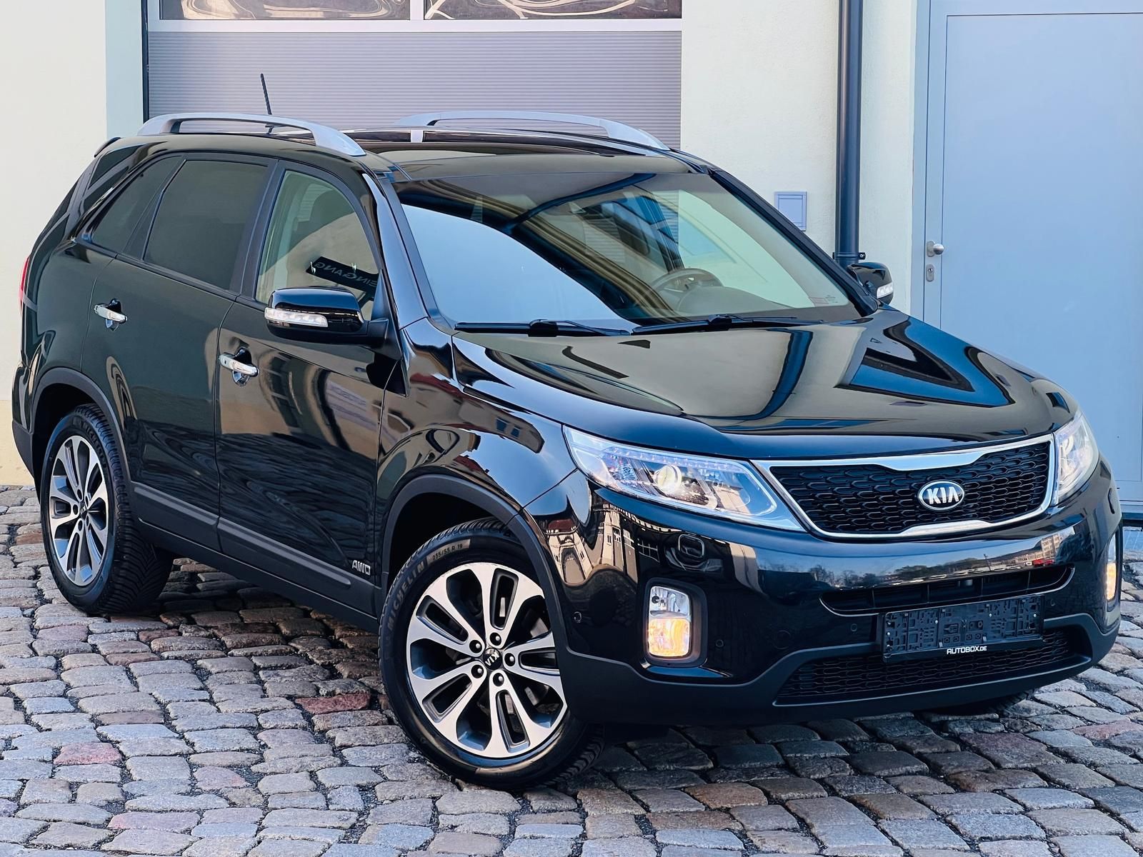 Fahrzeugabbildung Kia Sorento 2.2 CRDi Spirit 4WD +AHK+CAM+PANO+L+N+X+