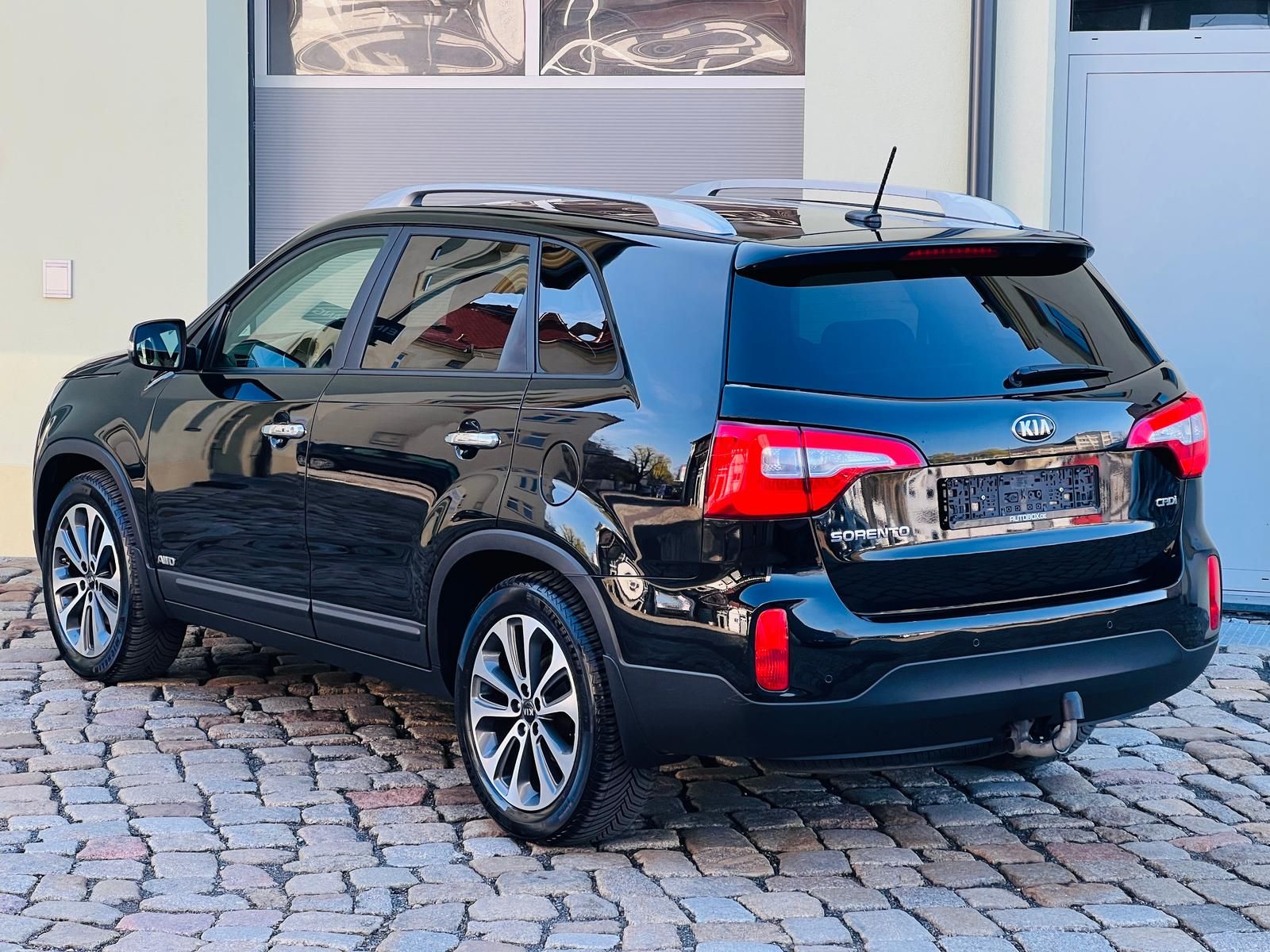 Fahrzeugabbildung Kia Sorento 2.2 CRDi Spirit 4WD +AHK+CAM+PANO+L+N+X+