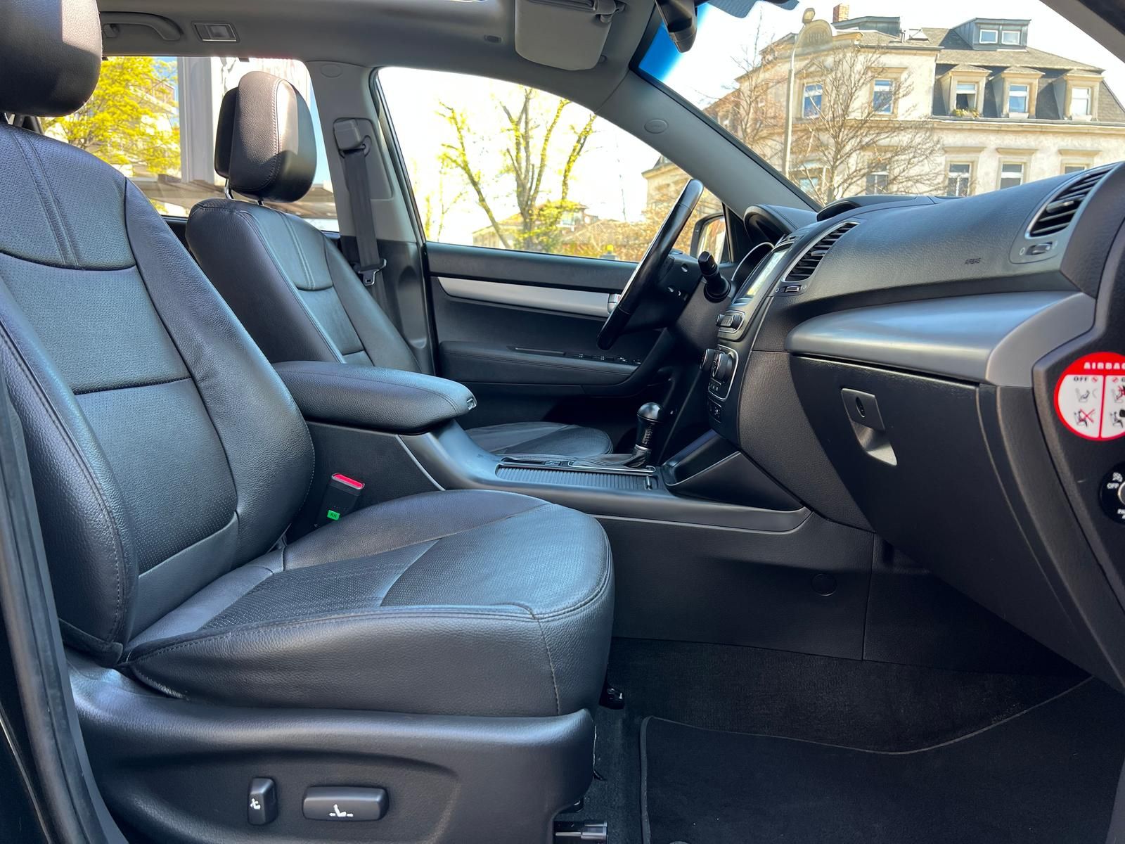 Fahrzeugabbildung Kia Sorento 2.2 CRDi Spirit 4WD +AHK+CAM+PANO+L+N+X+